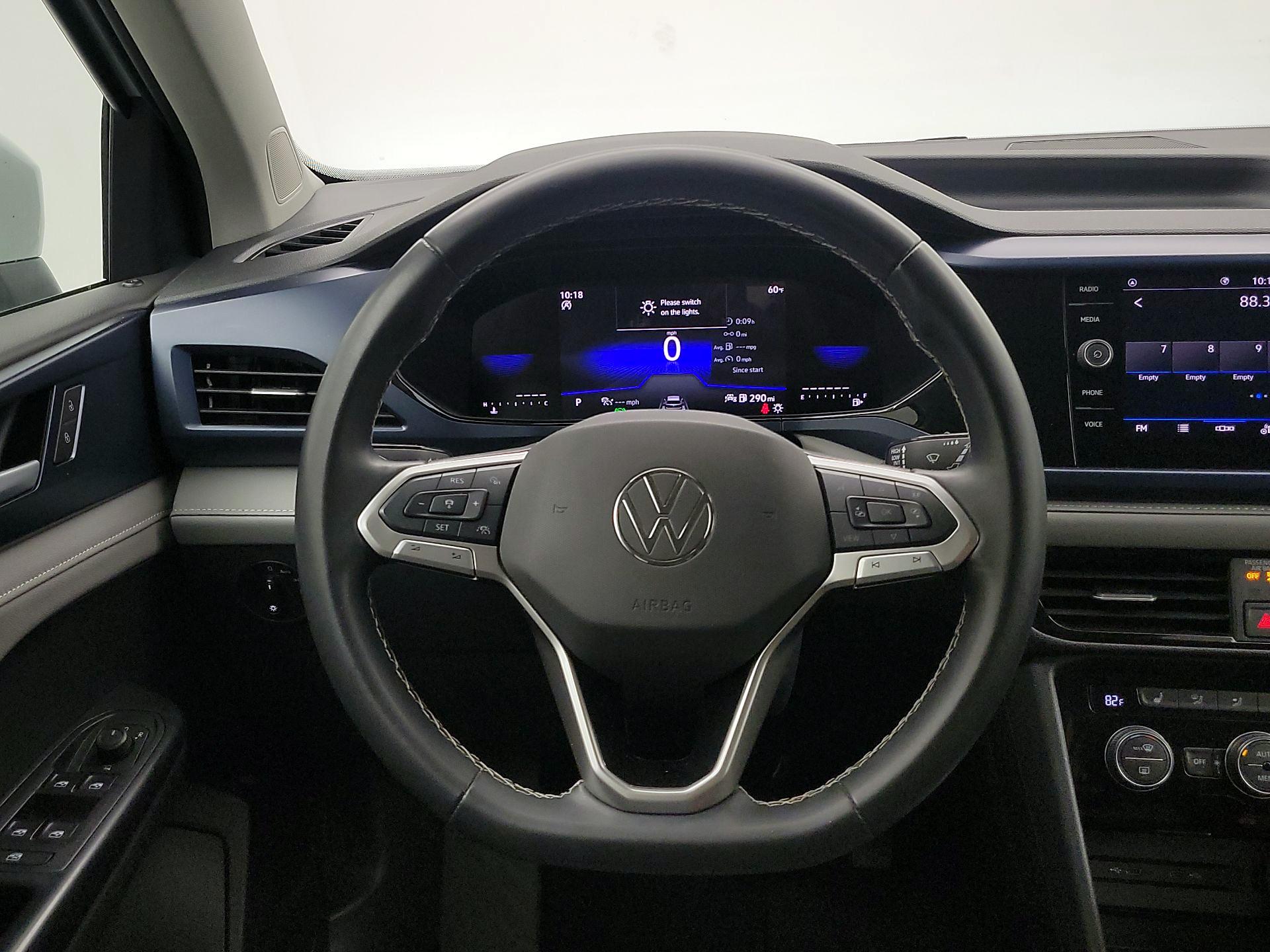 Thumbnail: 2024 Volkswagen Taos - 10