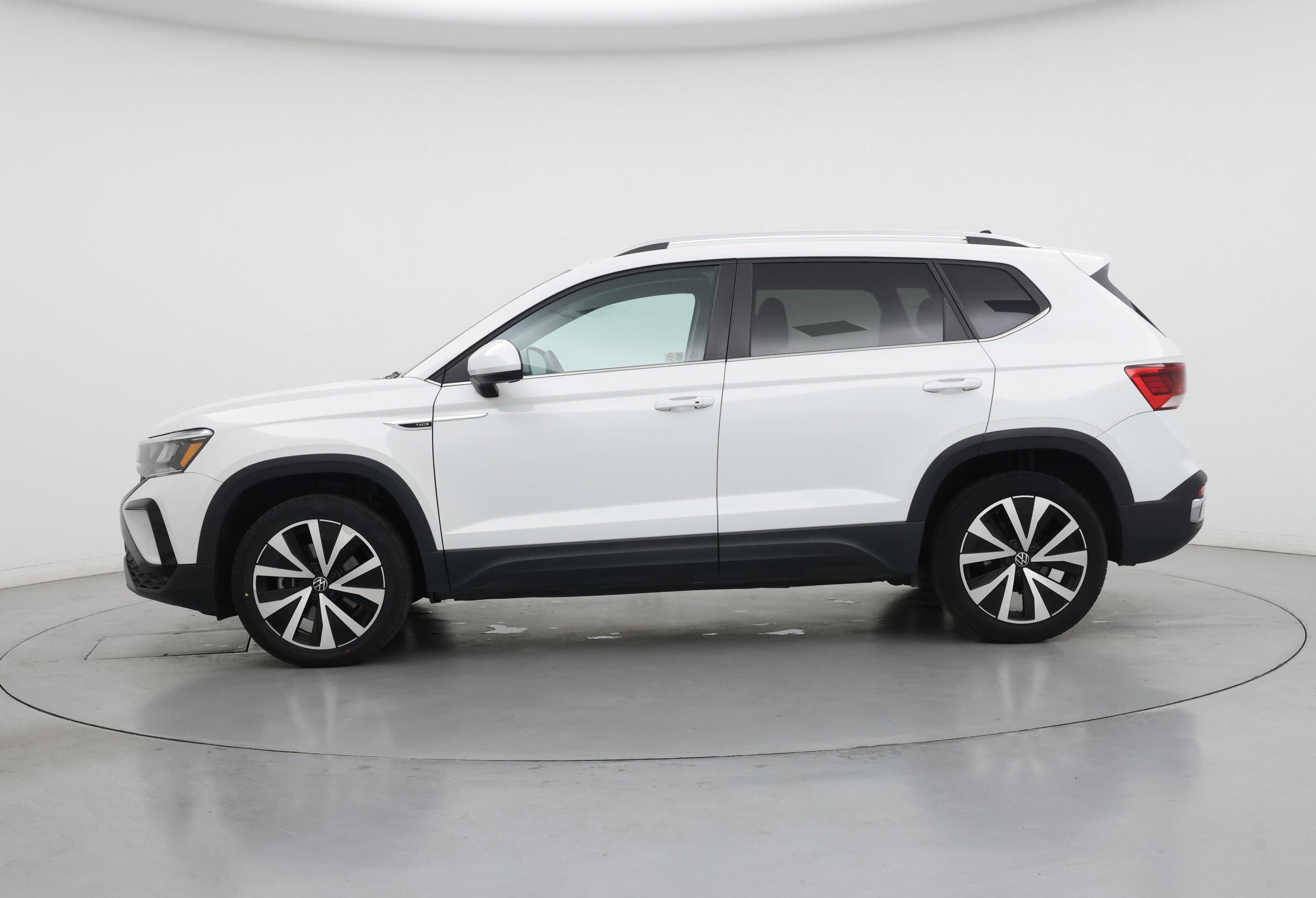 Thumbnail: 2024 Volkswagen Taos - 3