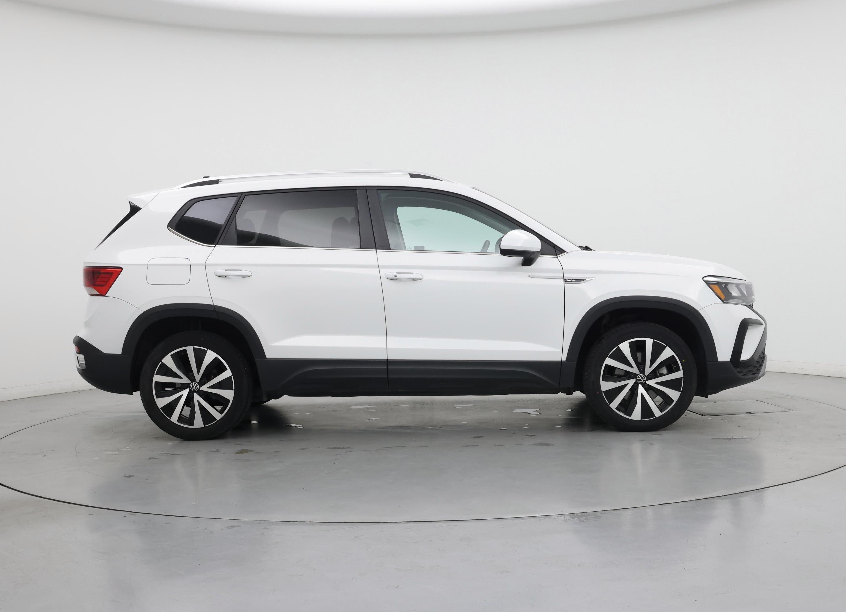 Thumbnail: 2024 Volkswagen Taos - 7