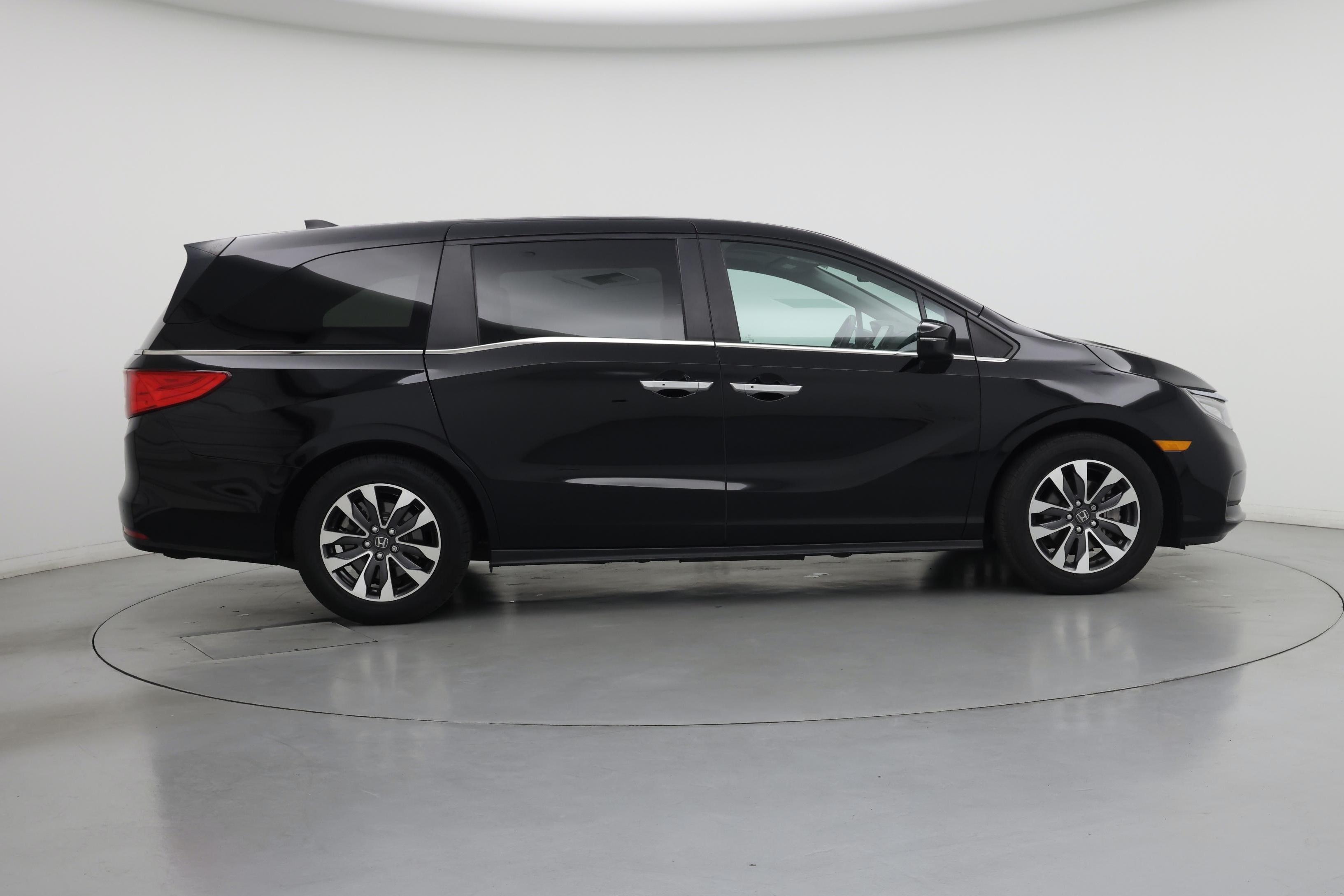 Thumbnail: 2023 Honda Odyssey - 7