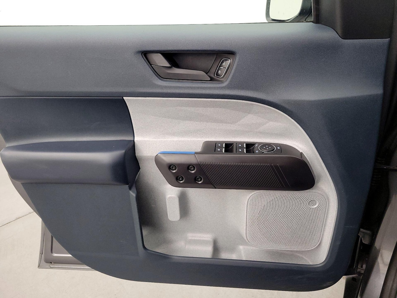 2025 Ford Maverick XLT - Photo 13