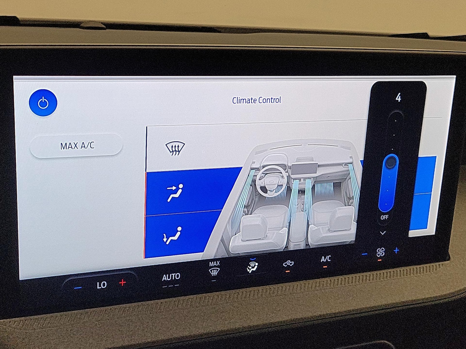2025 Ford Maverick XLT - Photo 17