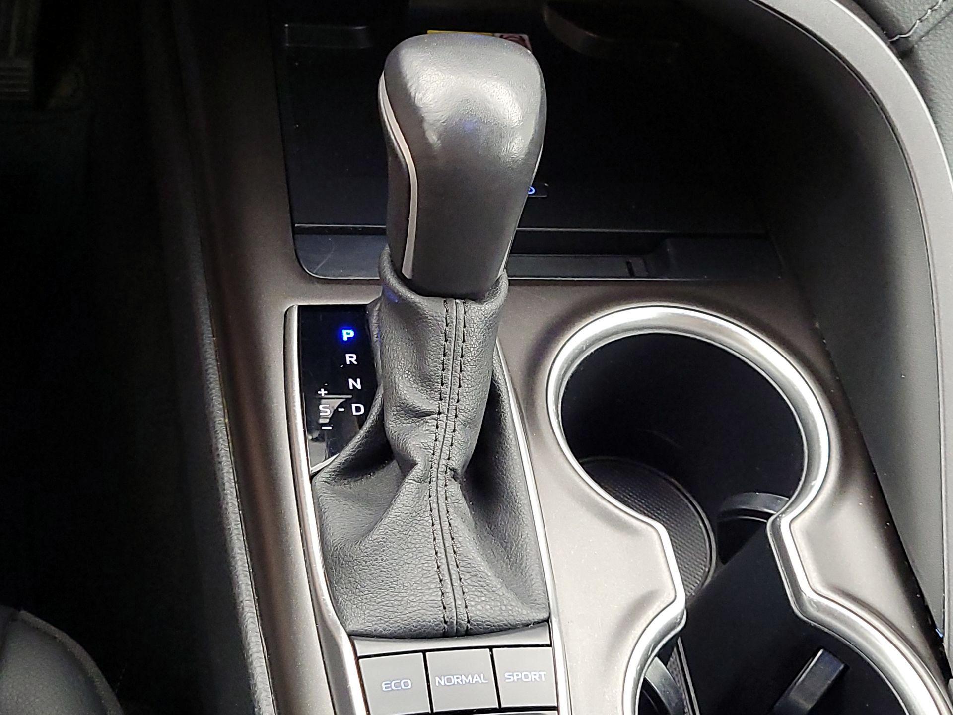 Thumbnail: 2024 Toyota Camry - 18