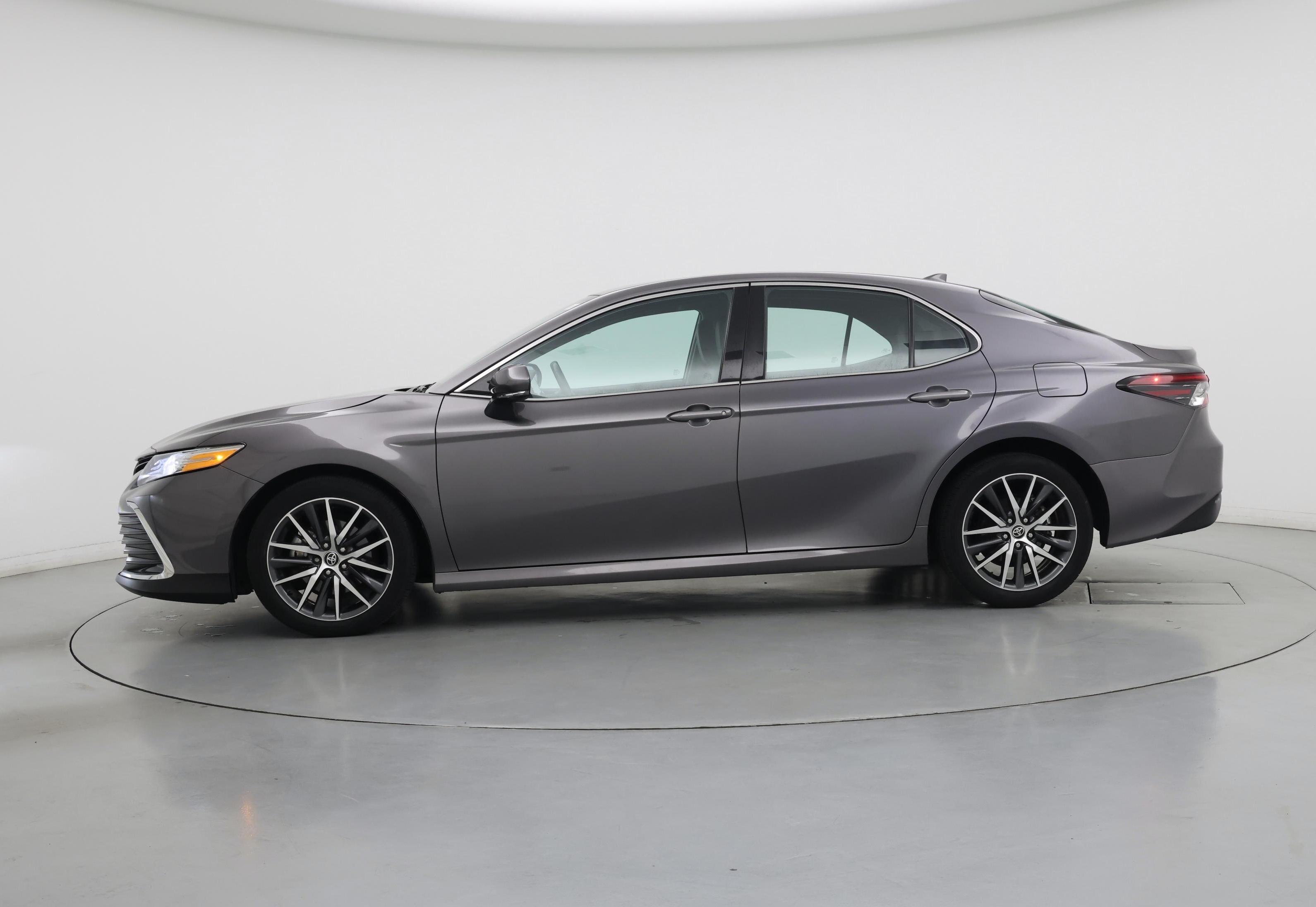 Thumbnail: 2024 Toyota Camry - 3