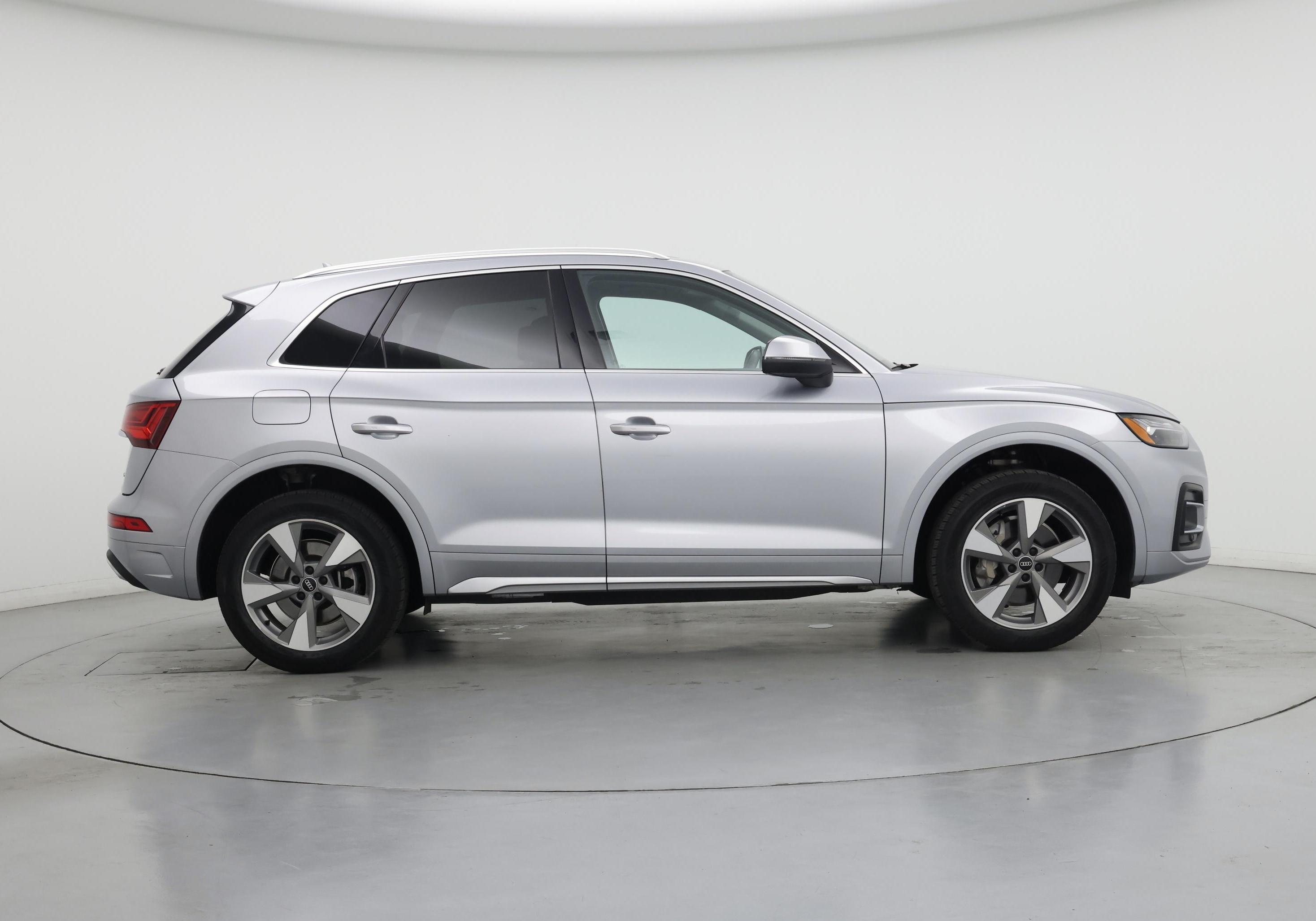Thumbnail: 2023 Audi Q5 - 7