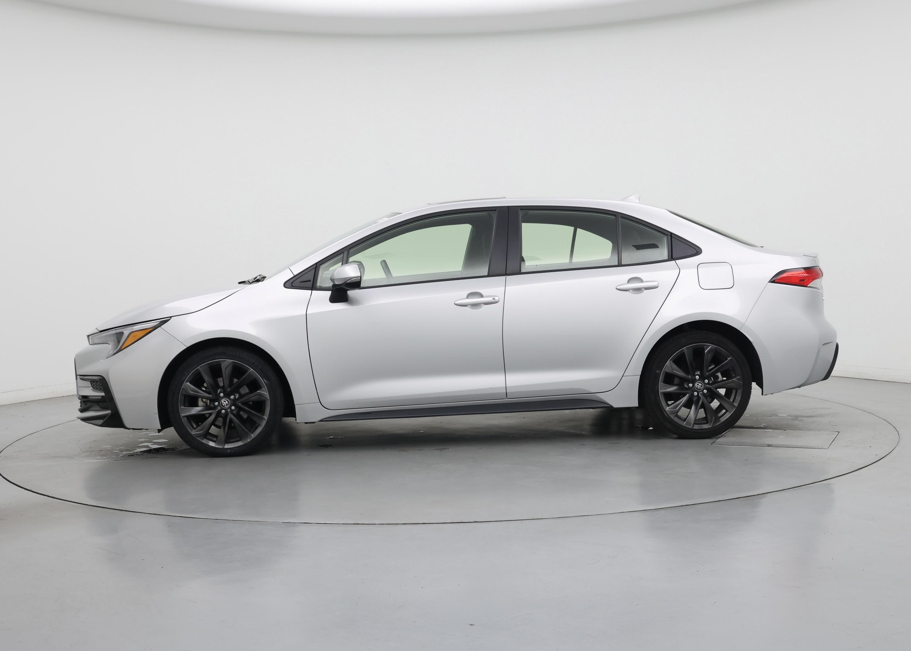 Thumbnail: 2024 Toyota Corolla - 3