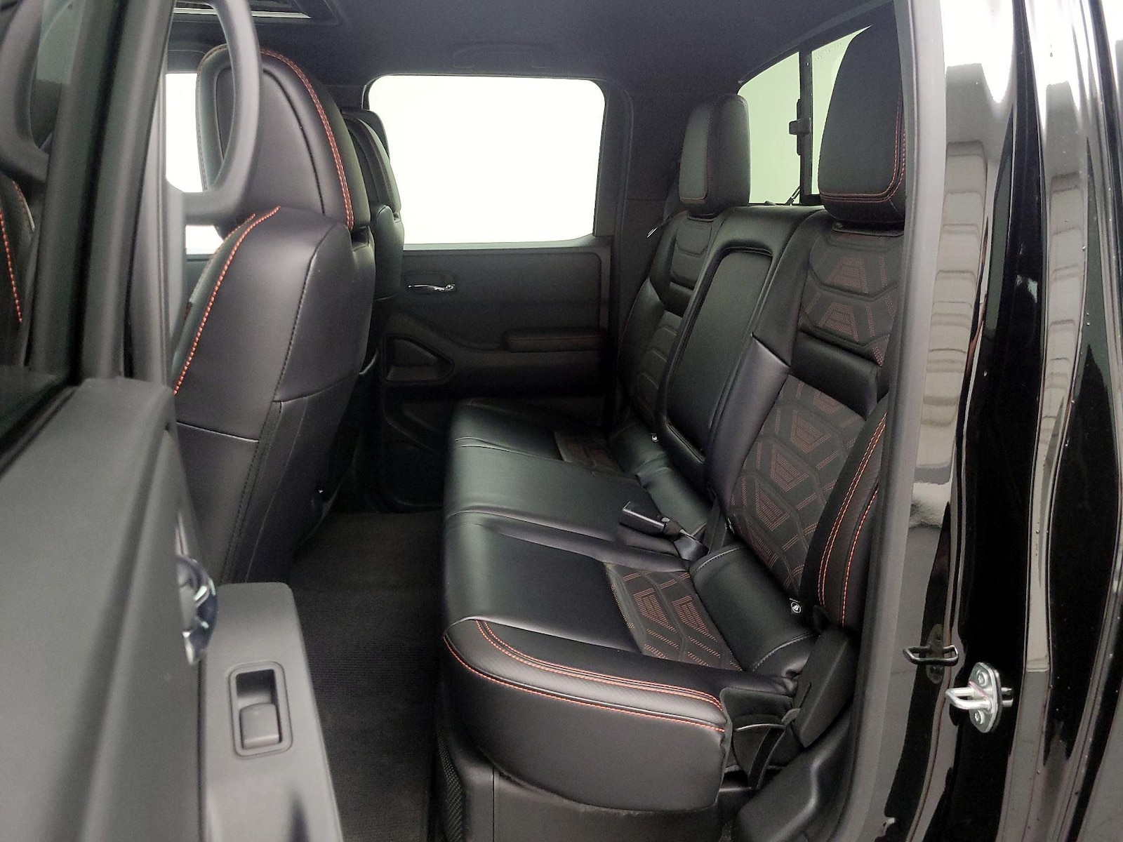 2025 Nissan Frontier PRO-4X - Photo 22