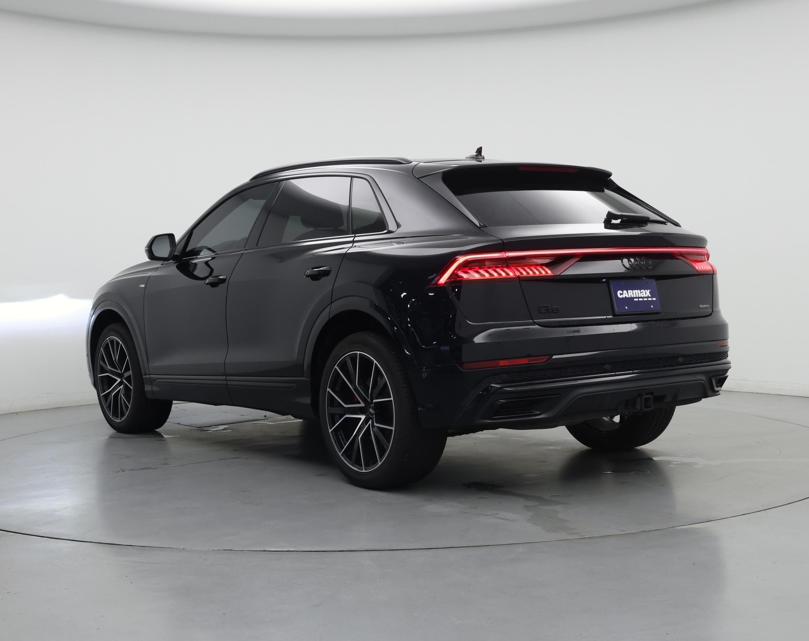 Thumbnail: 2021 Audi Q8 - 2