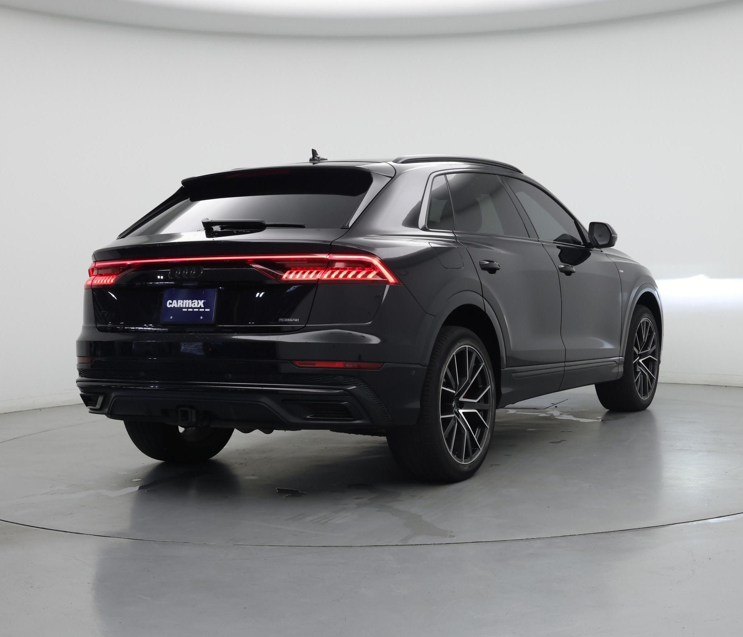 Thumbnail: 2021 Audi Q8 - 8