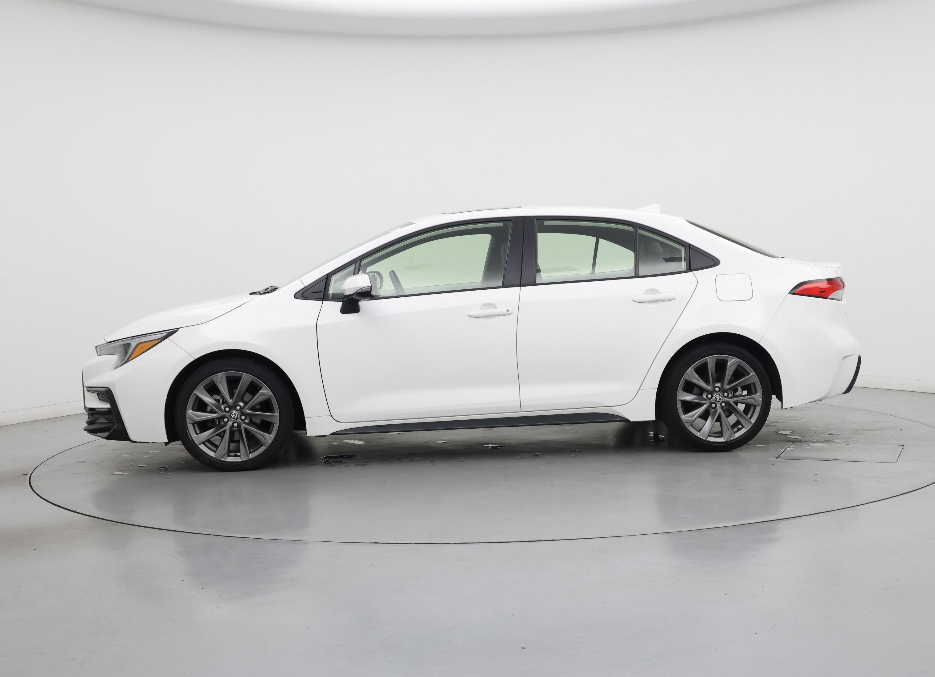 Thumbnail: 2024 Toyota Corolla - 3