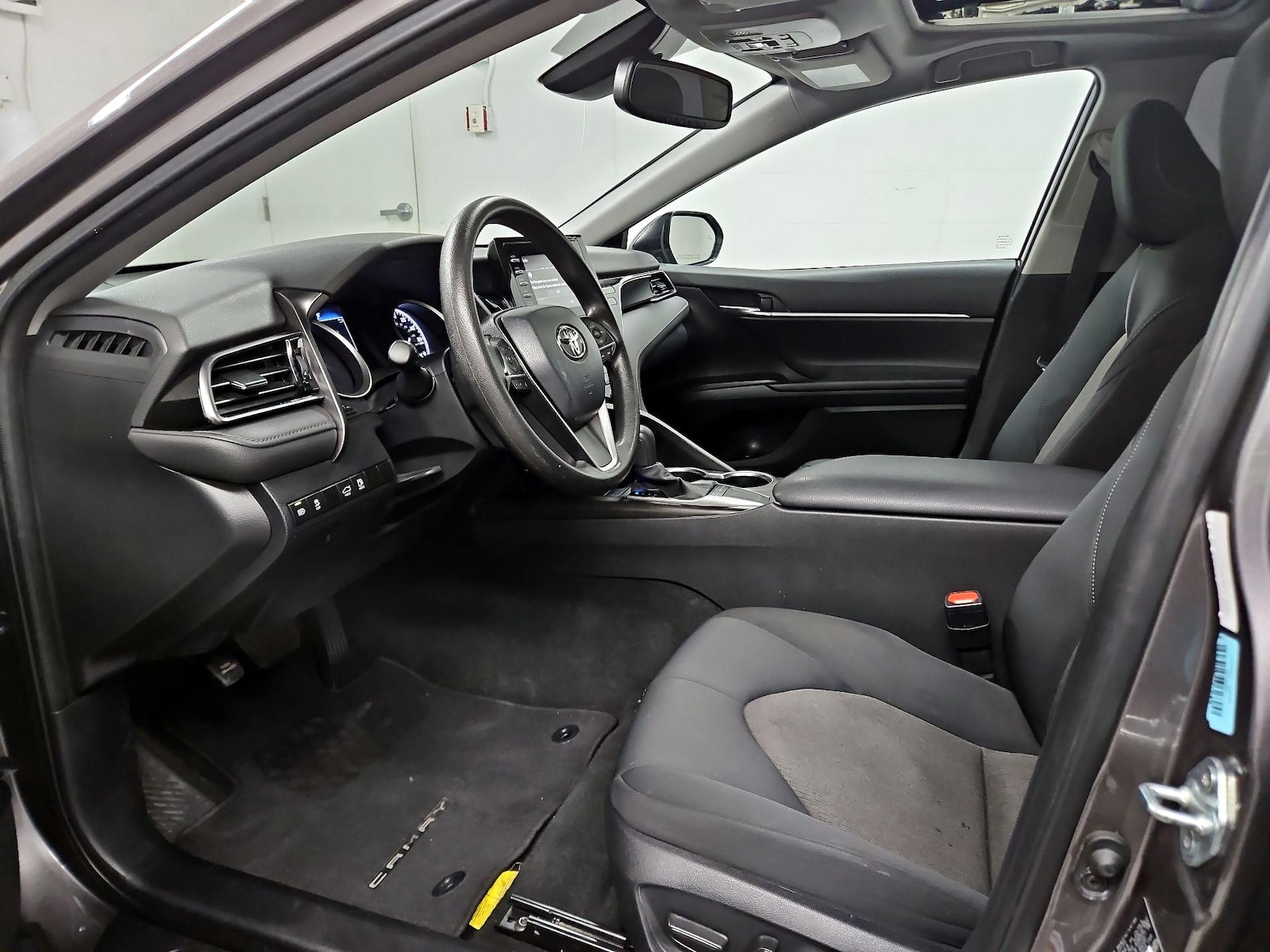 Power Seat(s) & Side Airbags