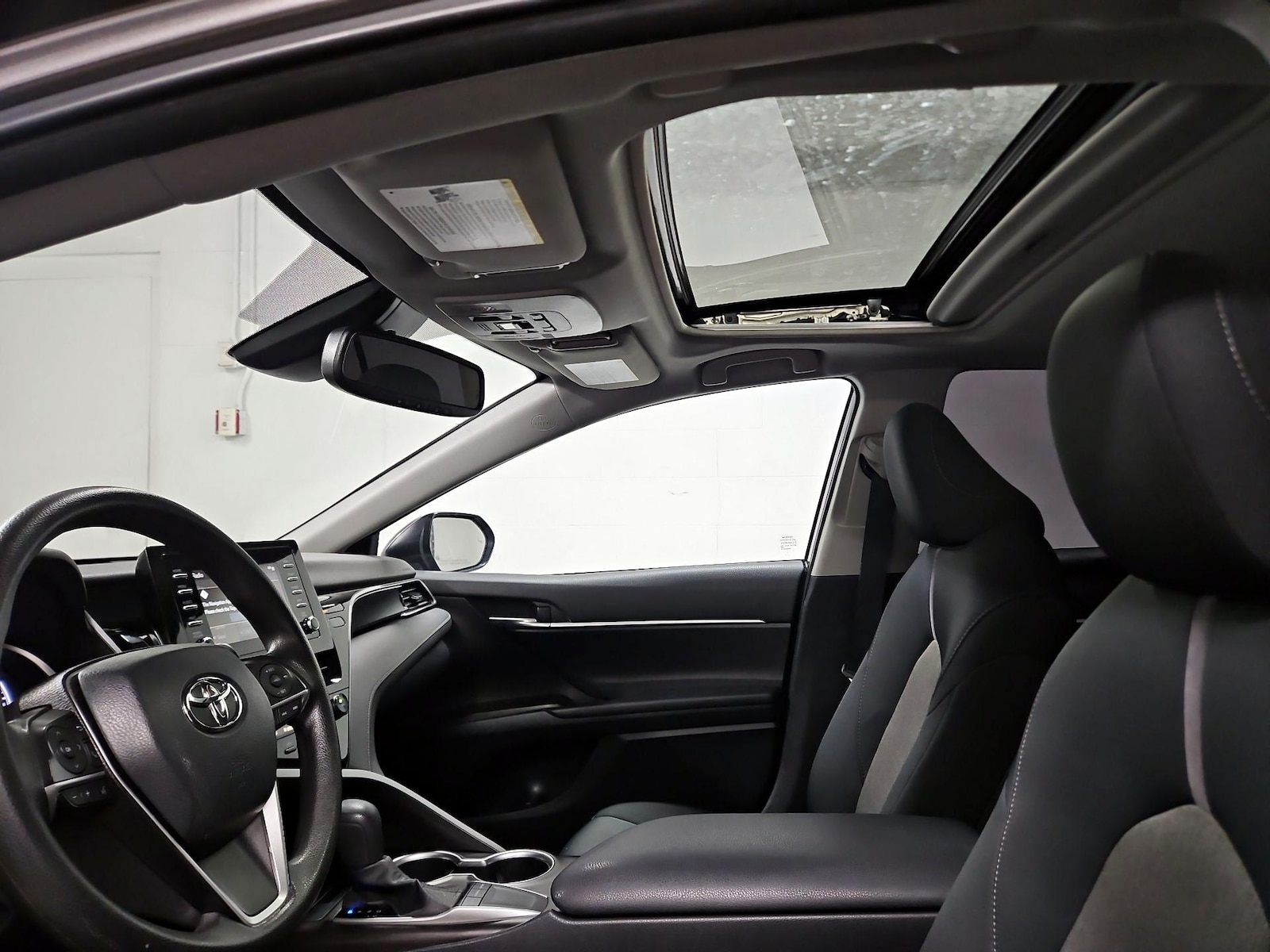 Sunroof(s) & Overhead Airbags