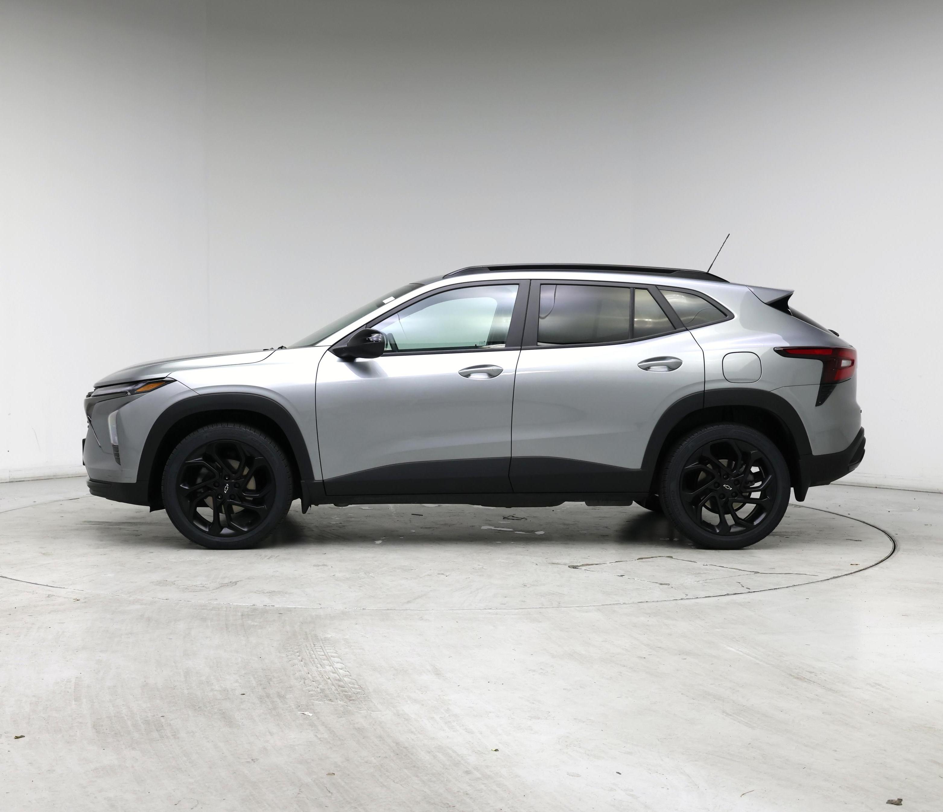 Thumbnail: 2024 Chevrolet Trax - 3