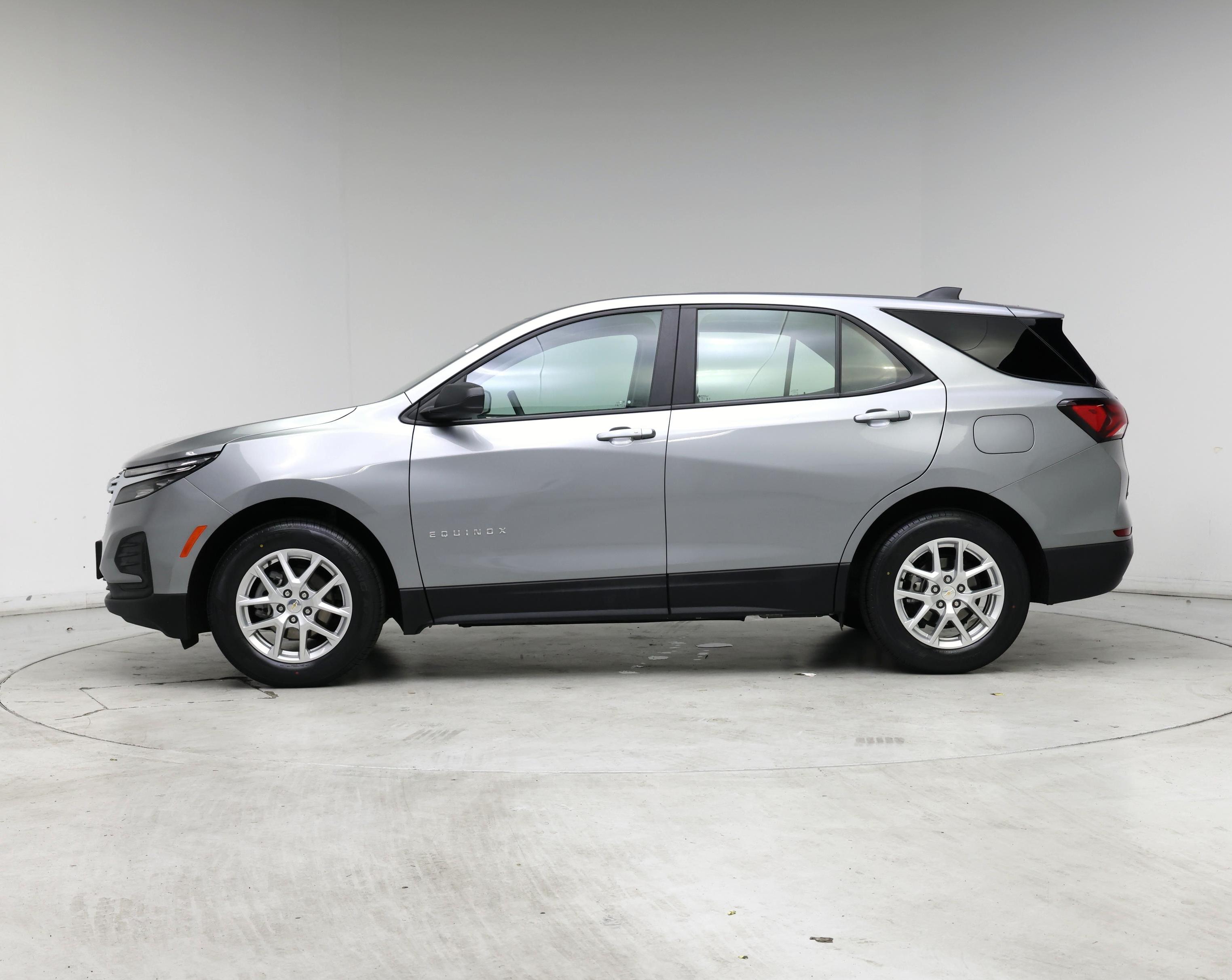 Thumbnail: 2023 Chevrolet Equinox - 3