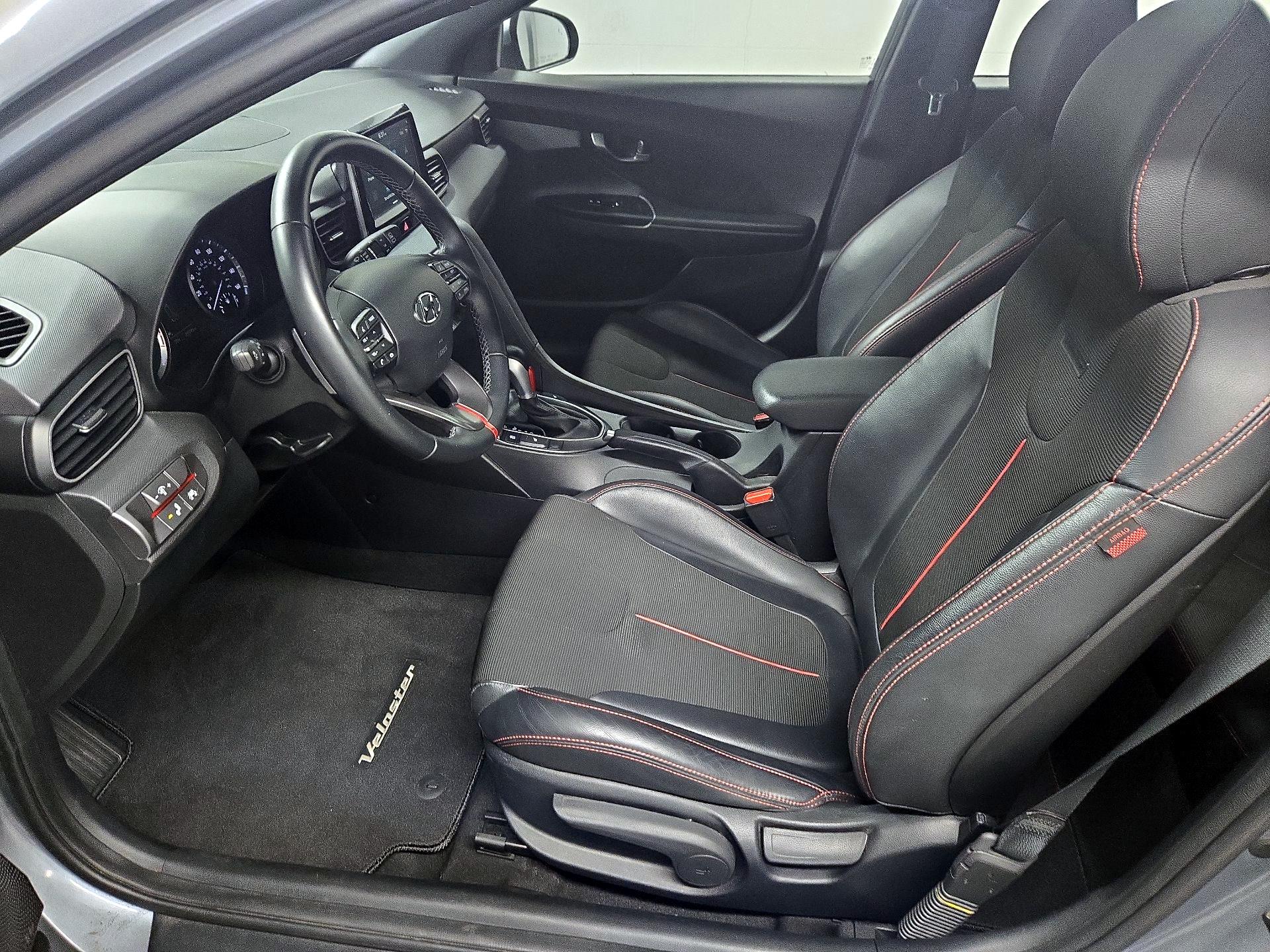 Thumbnail: 2020 Hyundai Veloster - 11