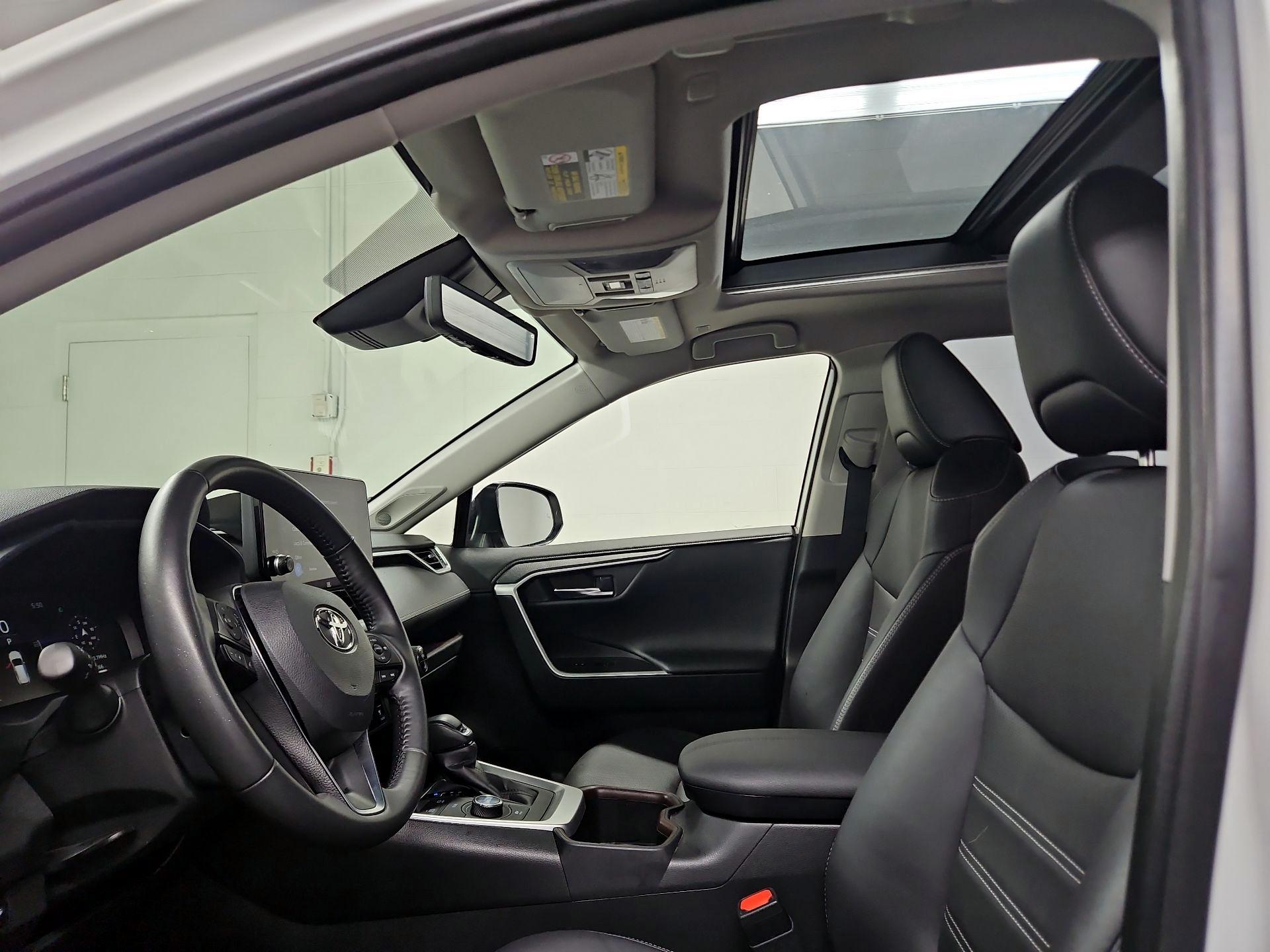 Thumbnail: 2024 Toyota RAV4 - 19