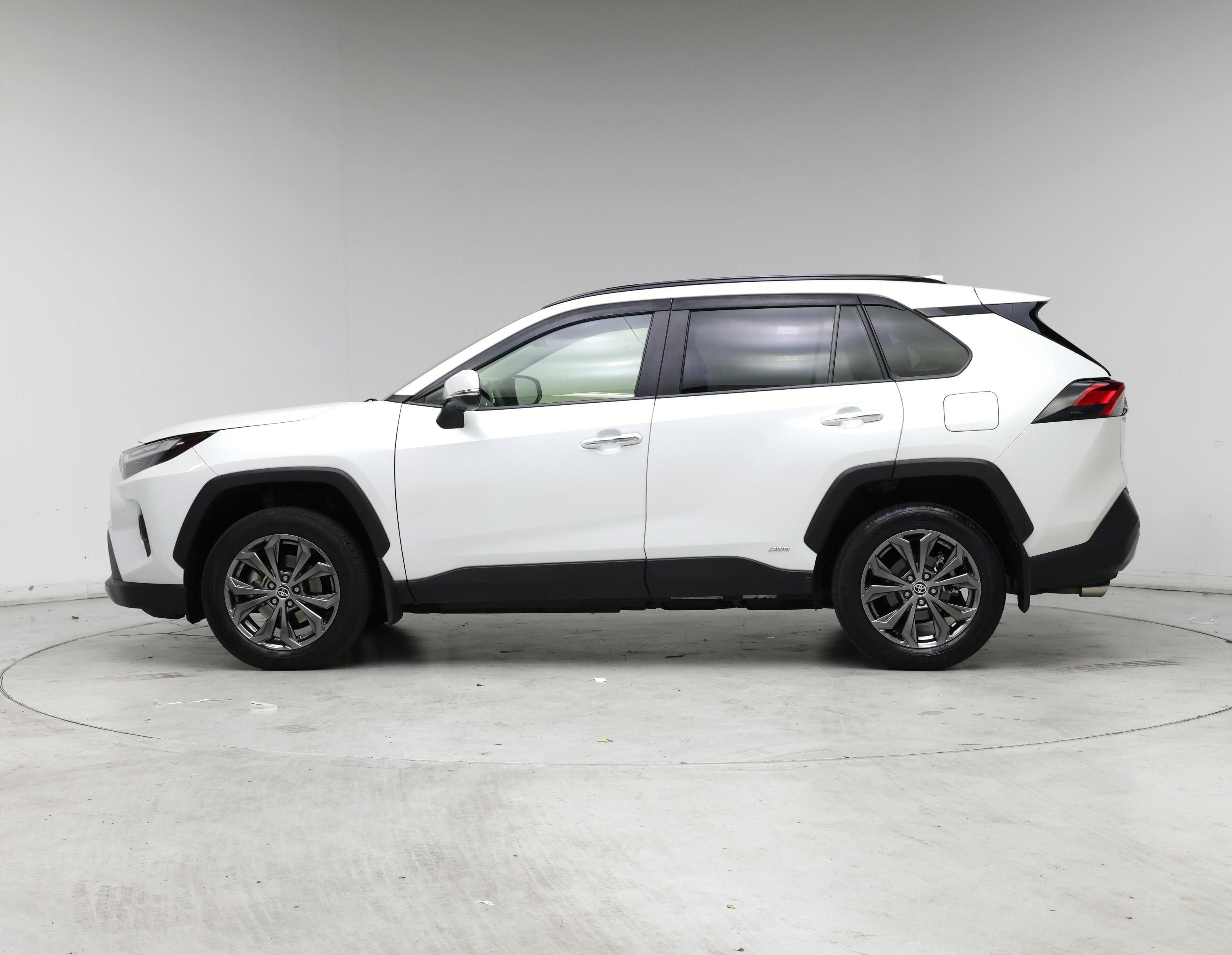 Thumbnail: 2024 Toyota RAV4 - 3