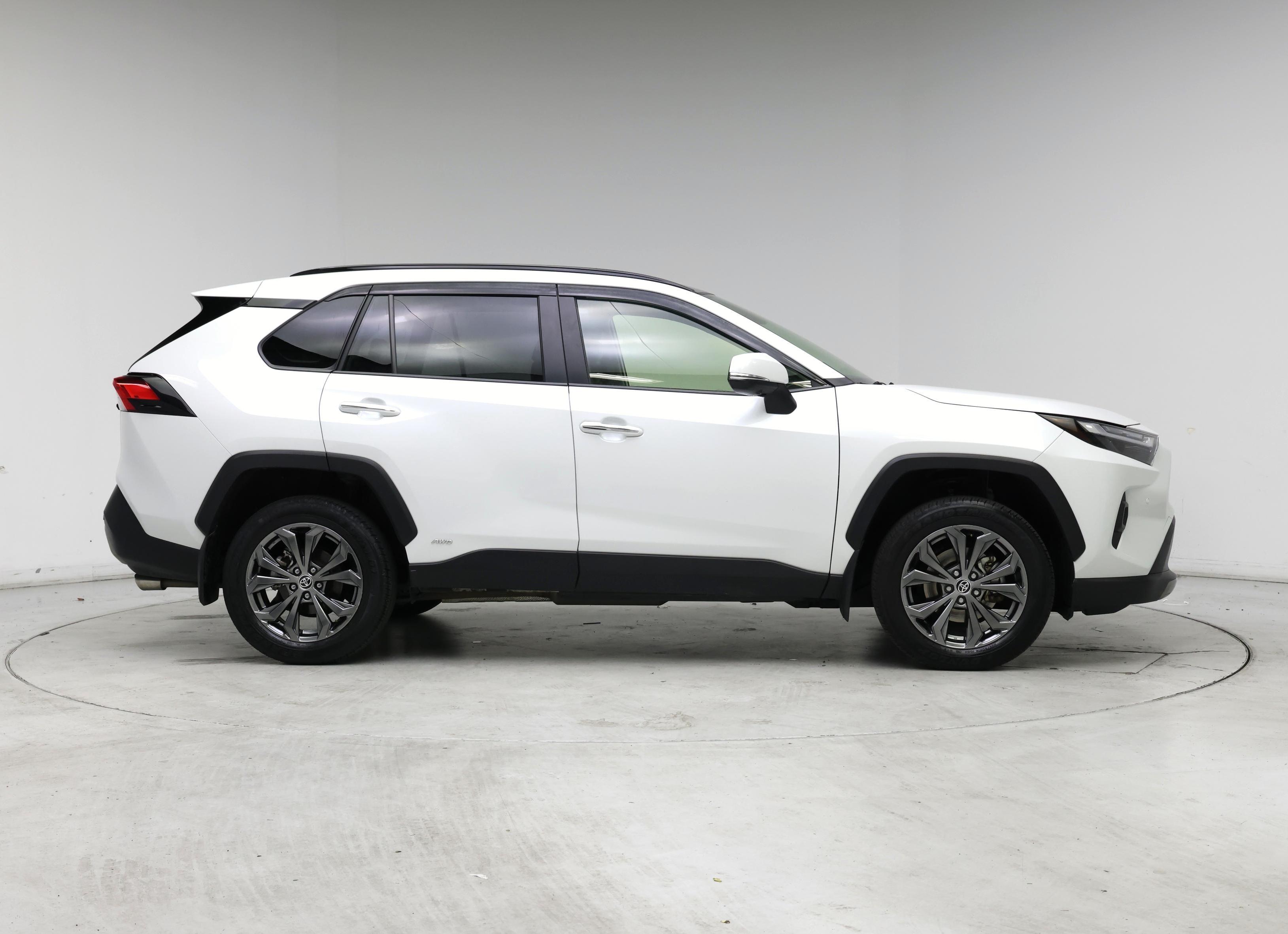 Thumbnail: 2024 Toyota RAV4 - 7