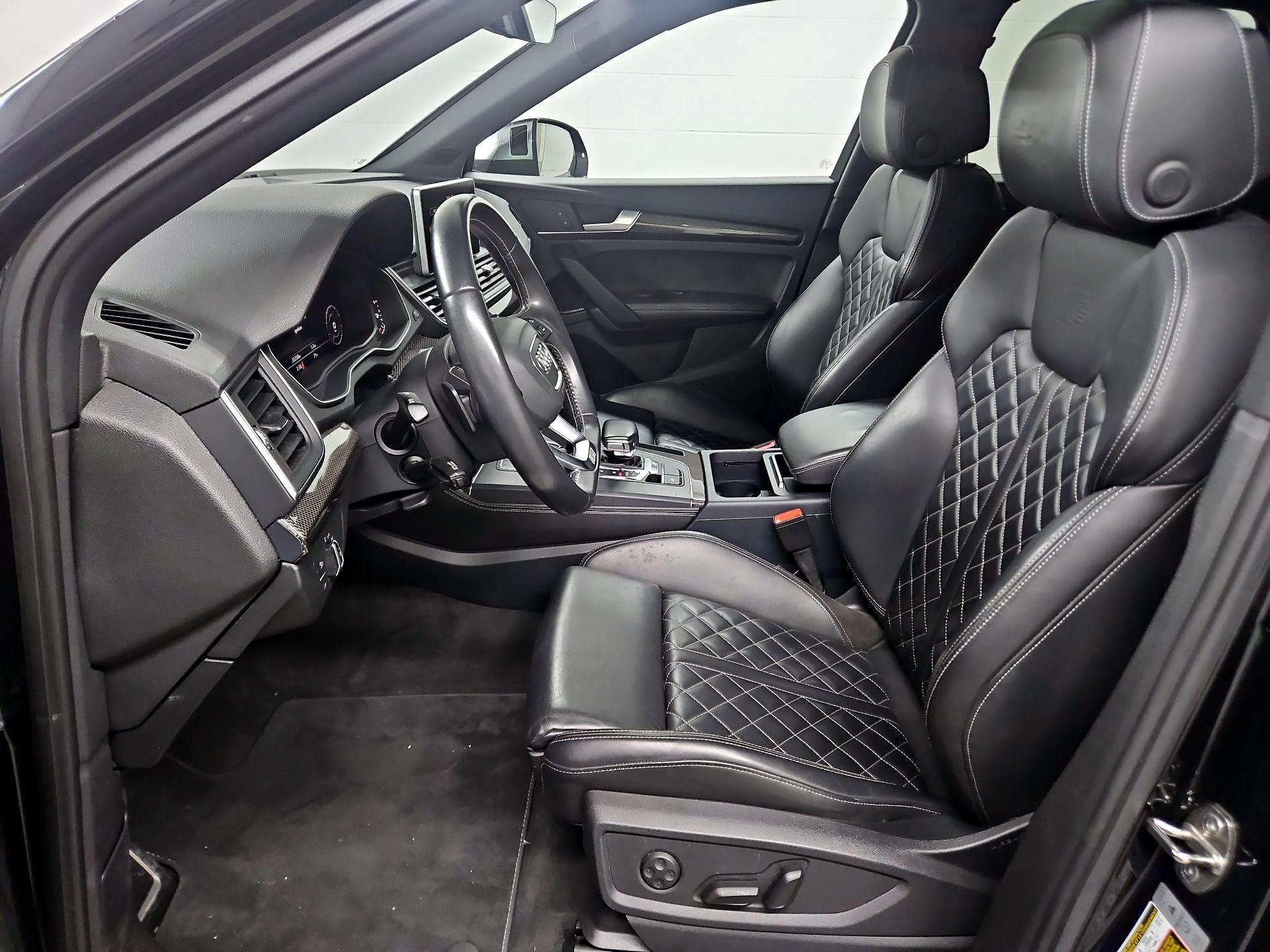Thumbnail: 2018 Audi SQ5 - 11