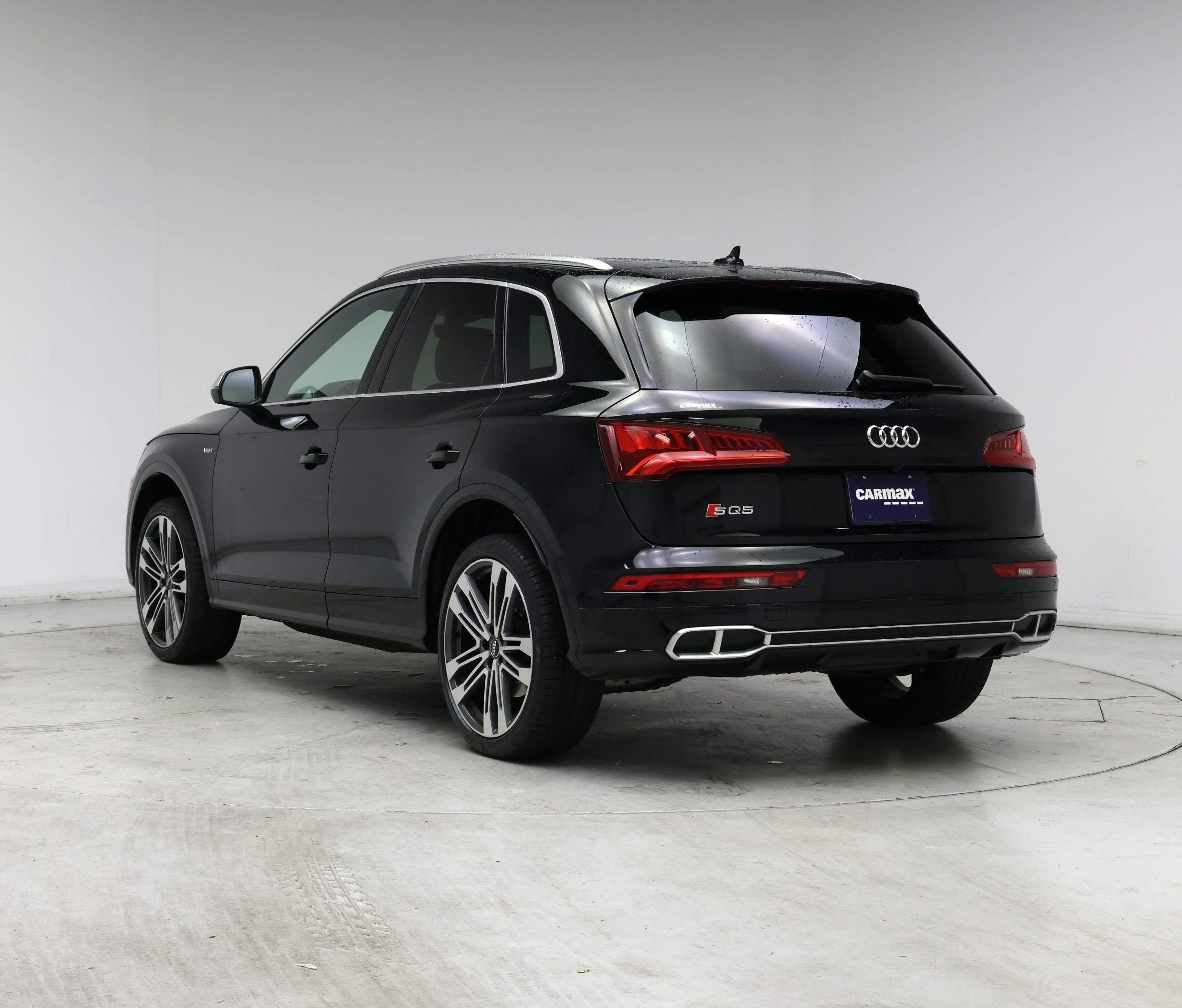 Thumbnail: 2018 Audi SQ5 - 2