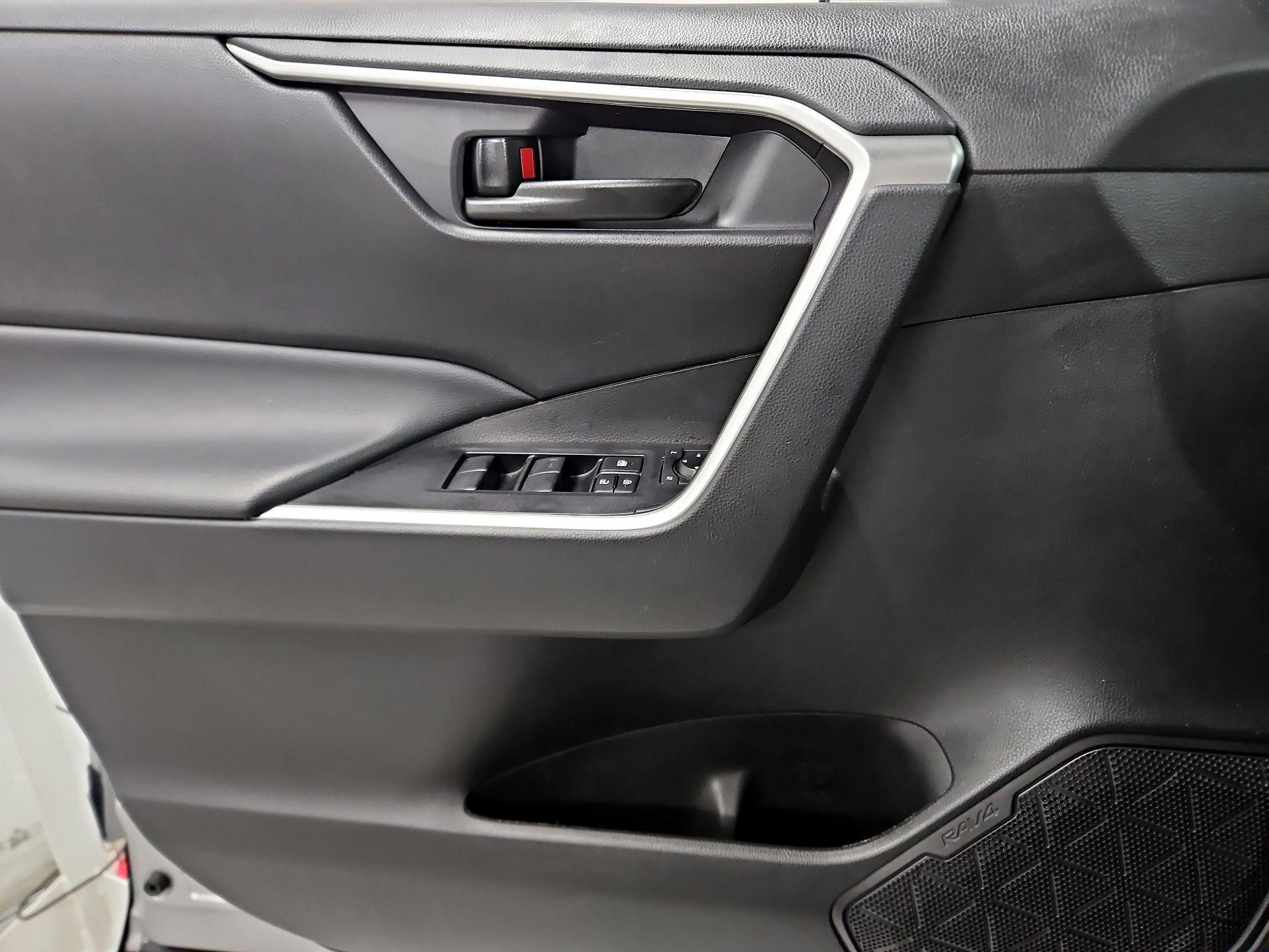 Thumbnail: 2024 Toyota RAV4 - 12