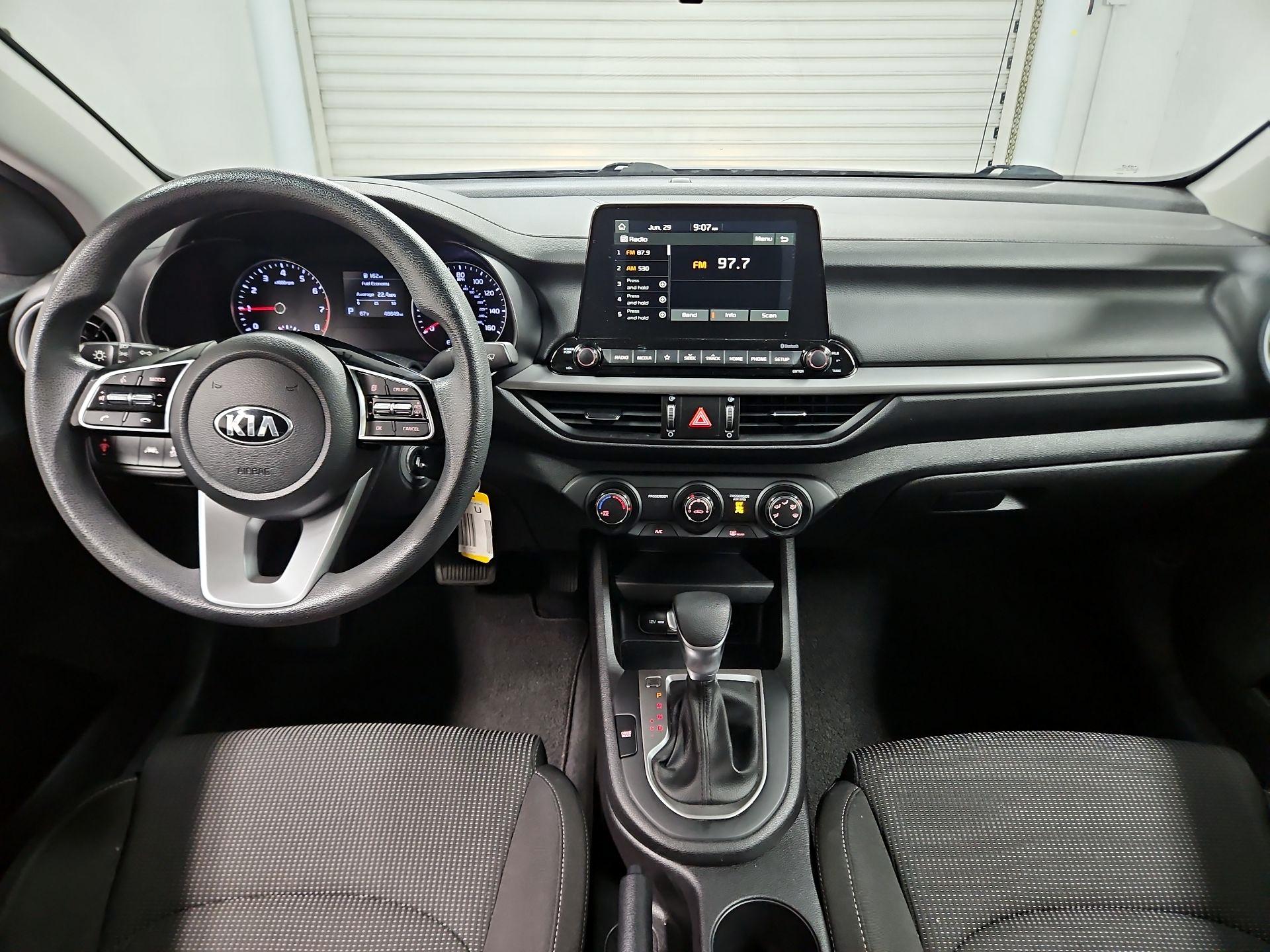 Thumbnail: 2020 Kia Forte - 9
