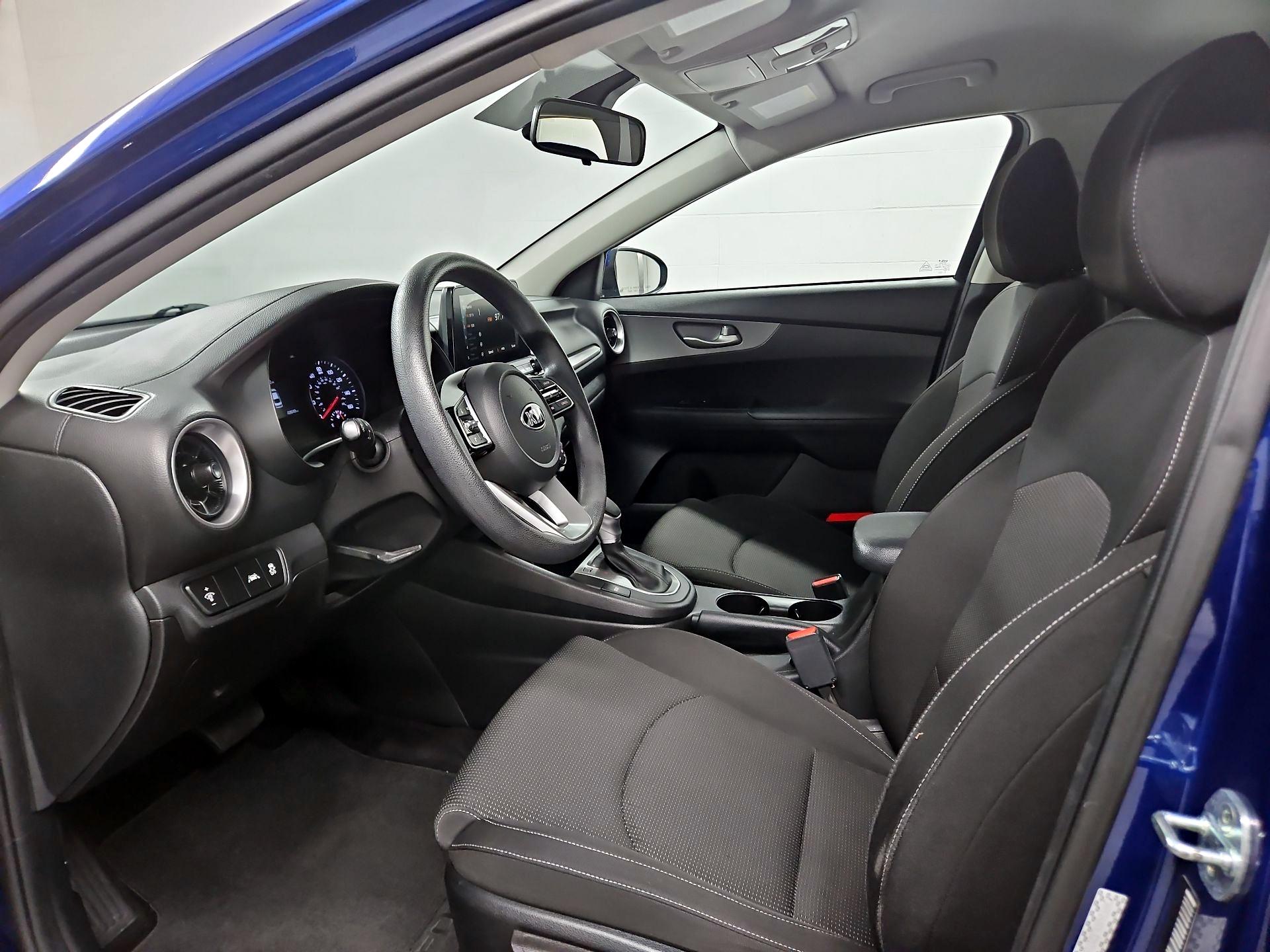 Thumbnail: 2020 Kia Forte - 11