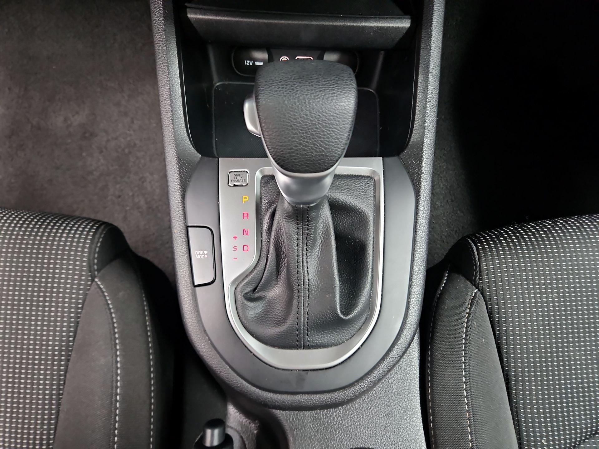 Thumbnail: 2020 Kia Forte - 17