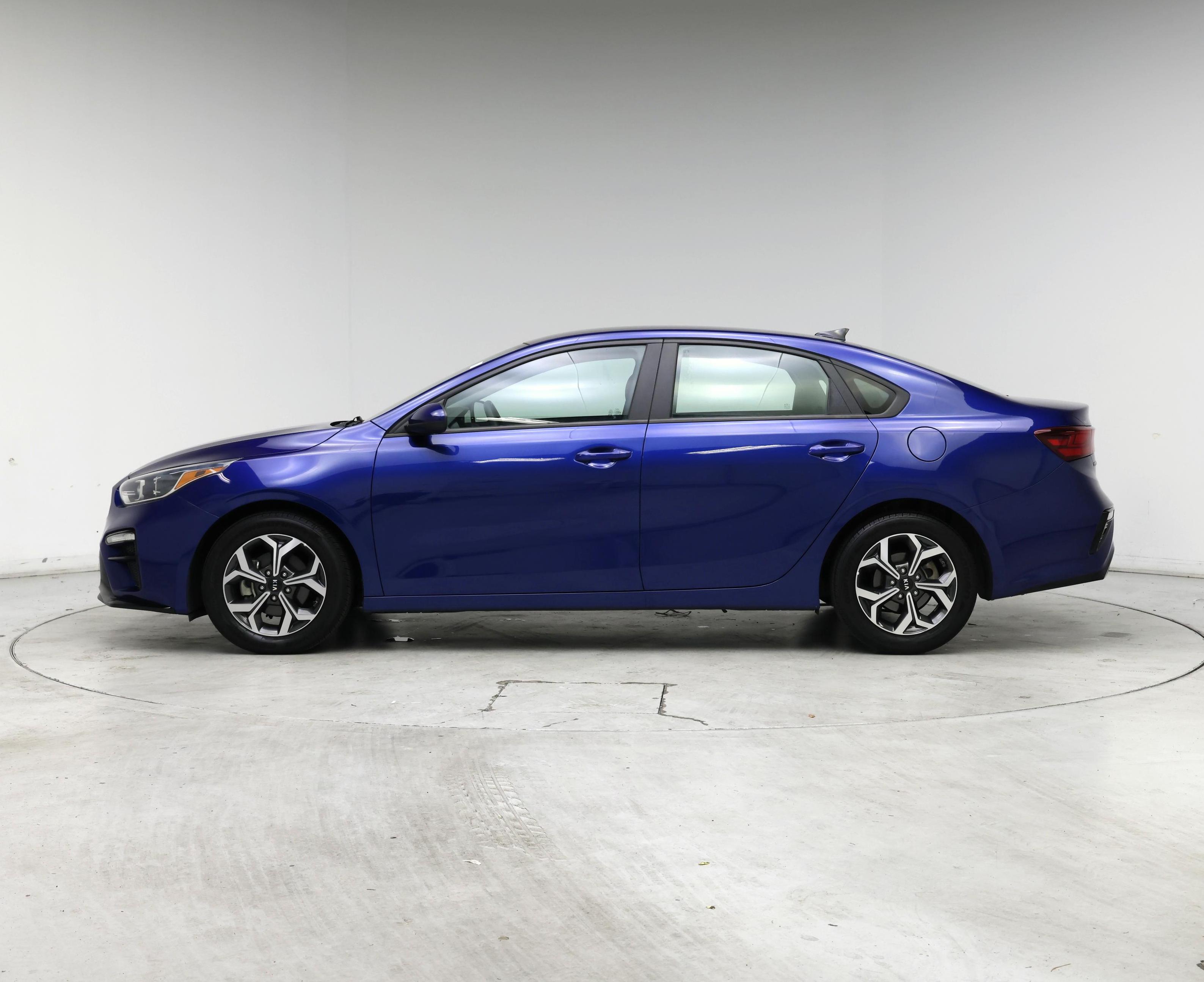Thumbnail: 2020 Kia Forte - 3