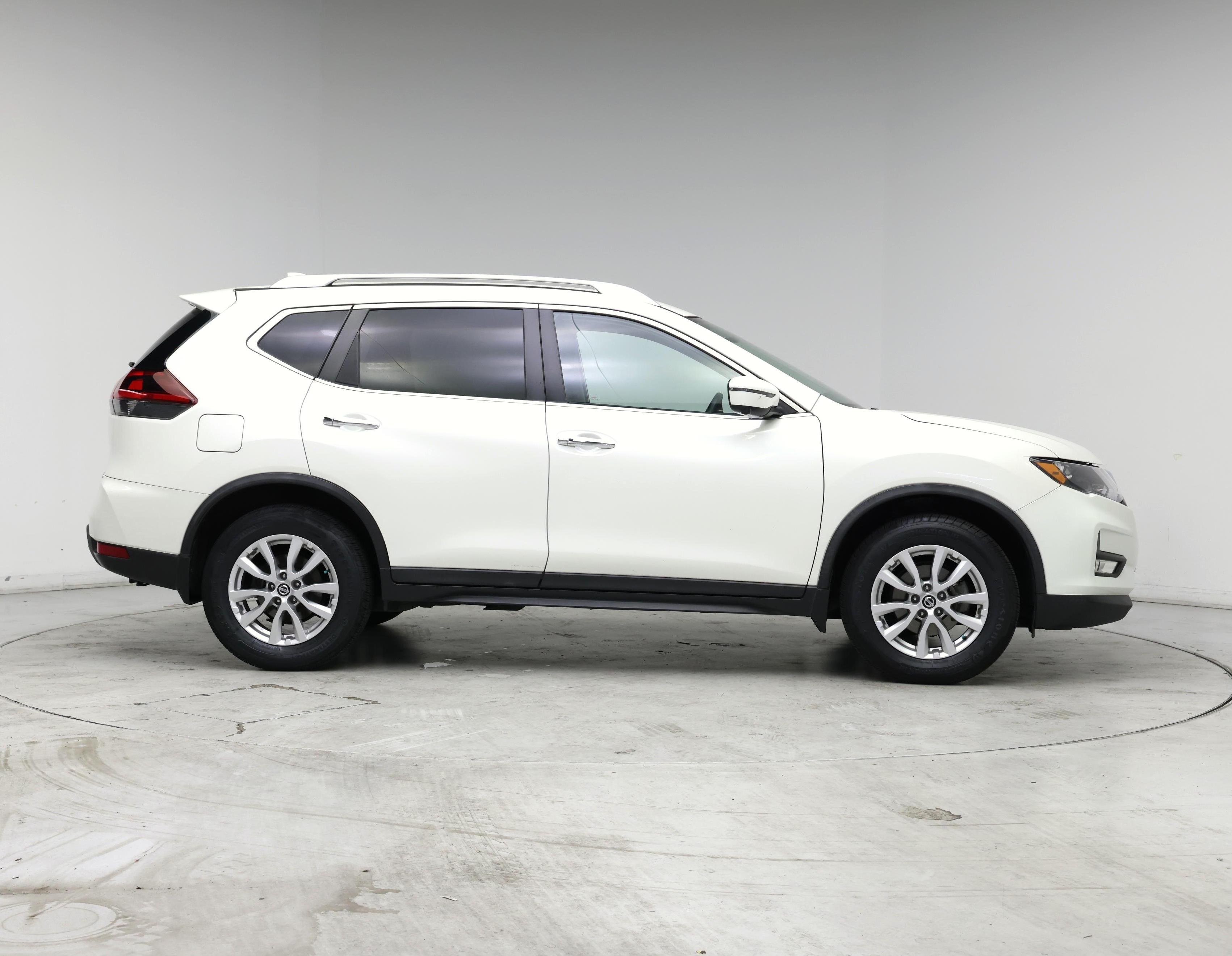 Thumbnail: 2018 Nissan Rogue - 7