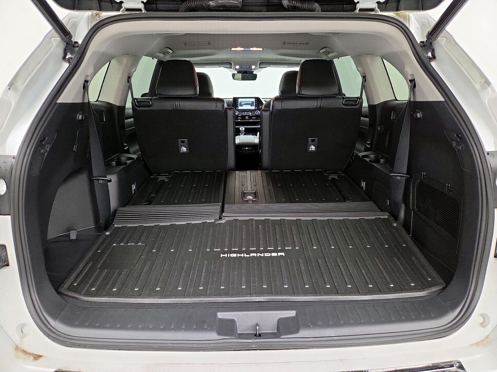 2022 Toyota Highlander XLE - Photo 25