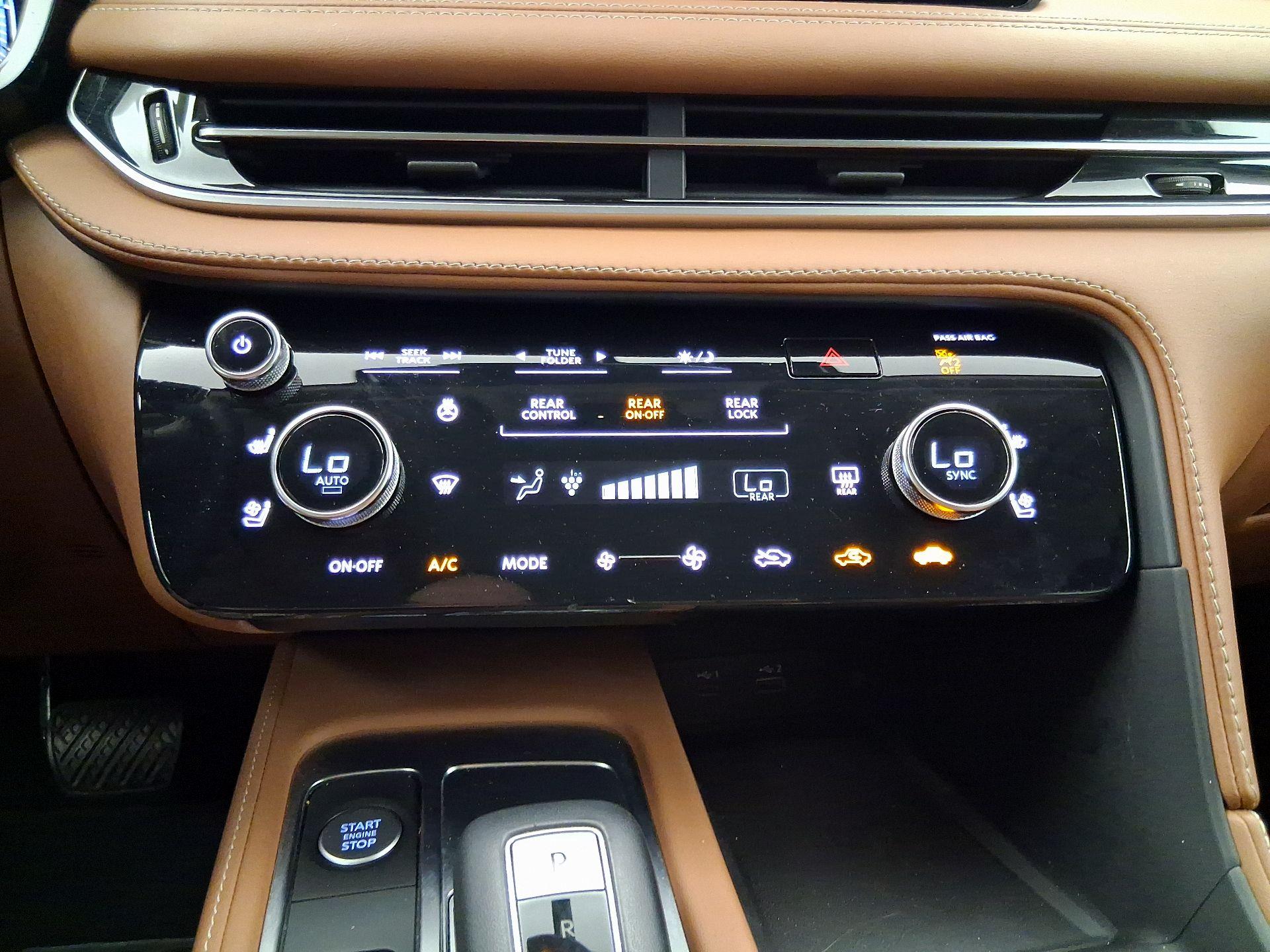 Thumbnail: 2023 INFINITI QX60 - 17