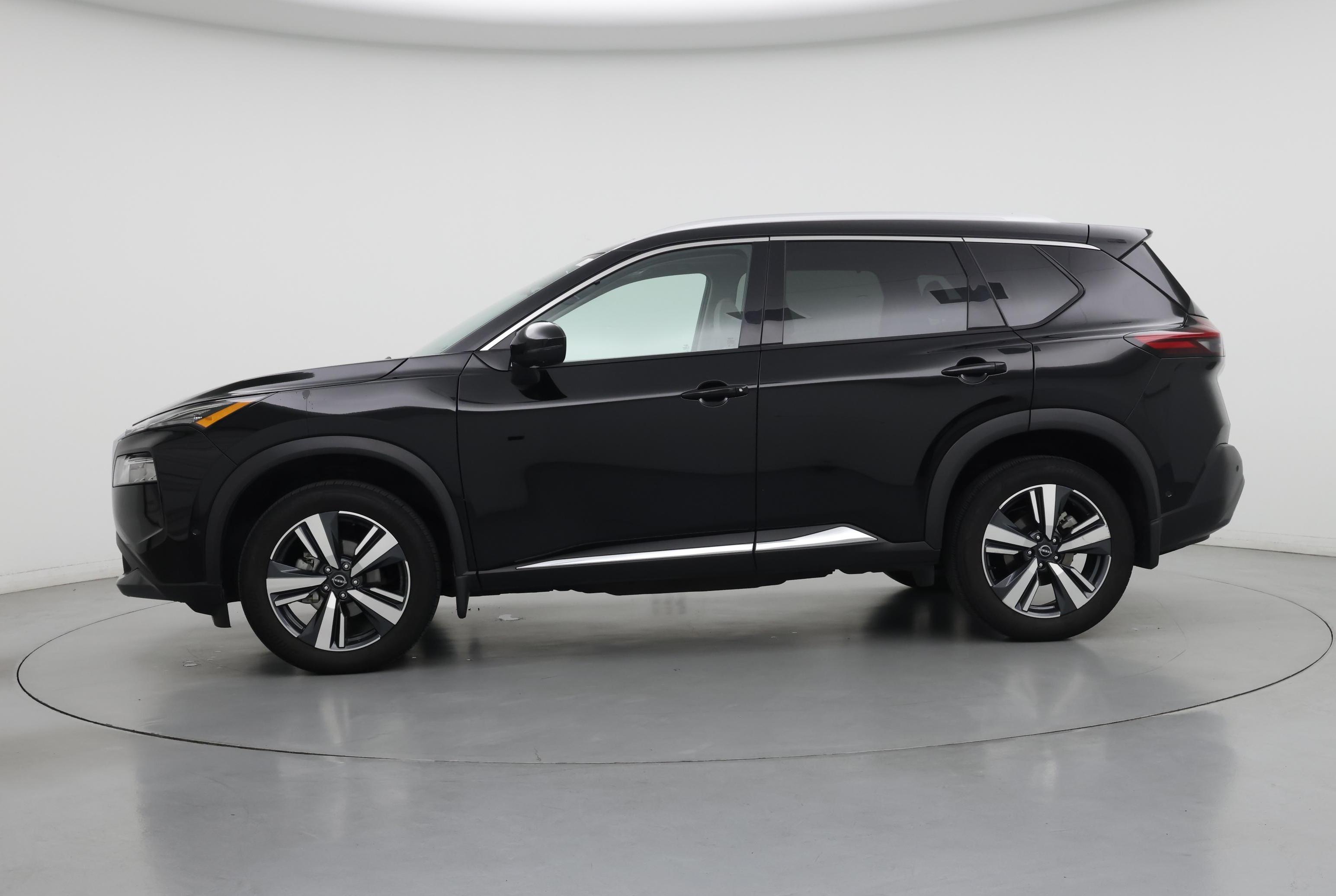 Thumbnail: 2023 Nissan Rogue - 3