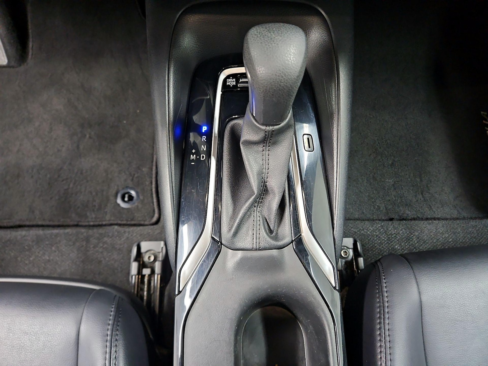 2024 Toyota Corolla XSE - Photo 18