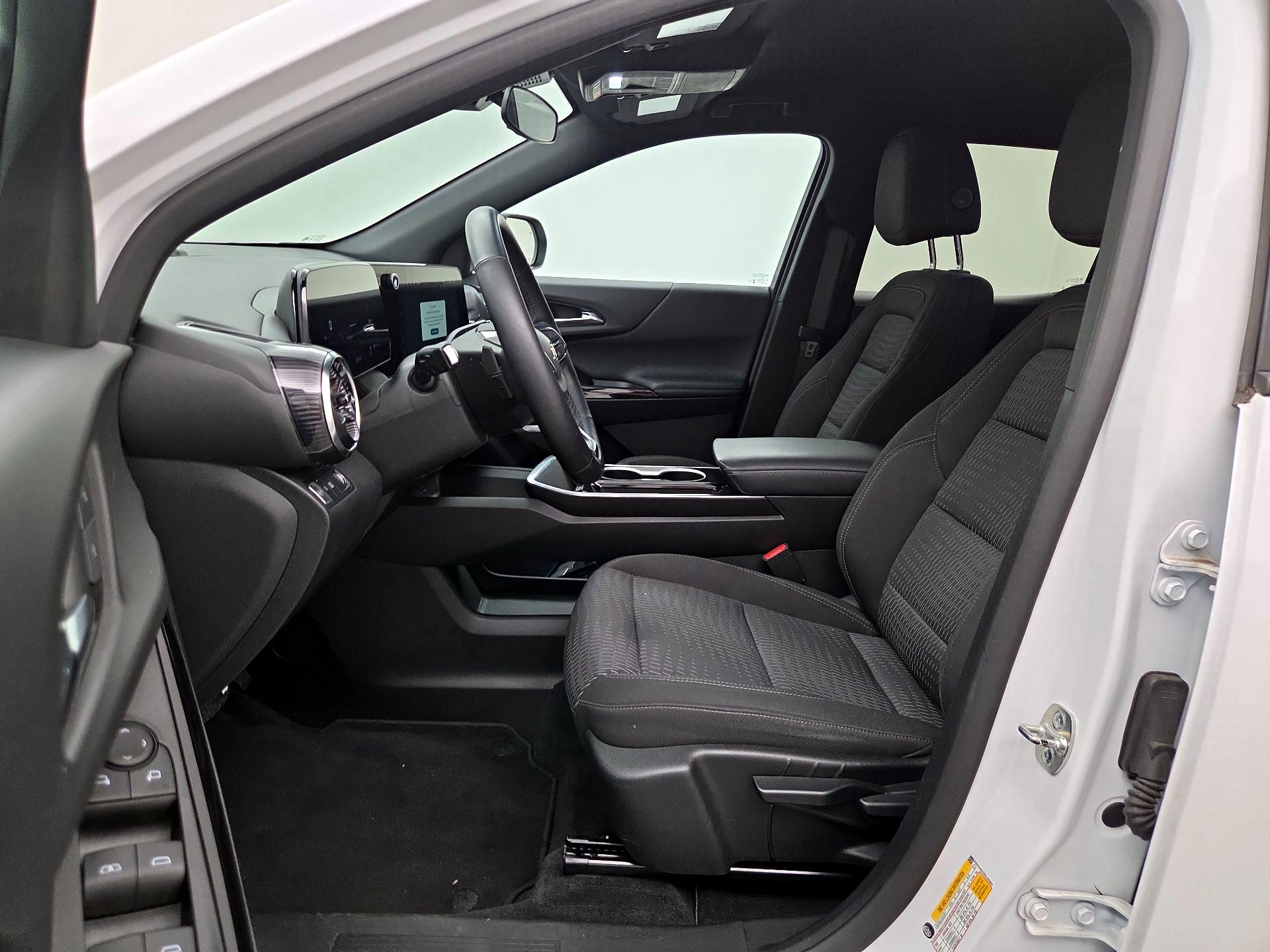 Thumbnail: 2025 Chevrolet Equinox - 11