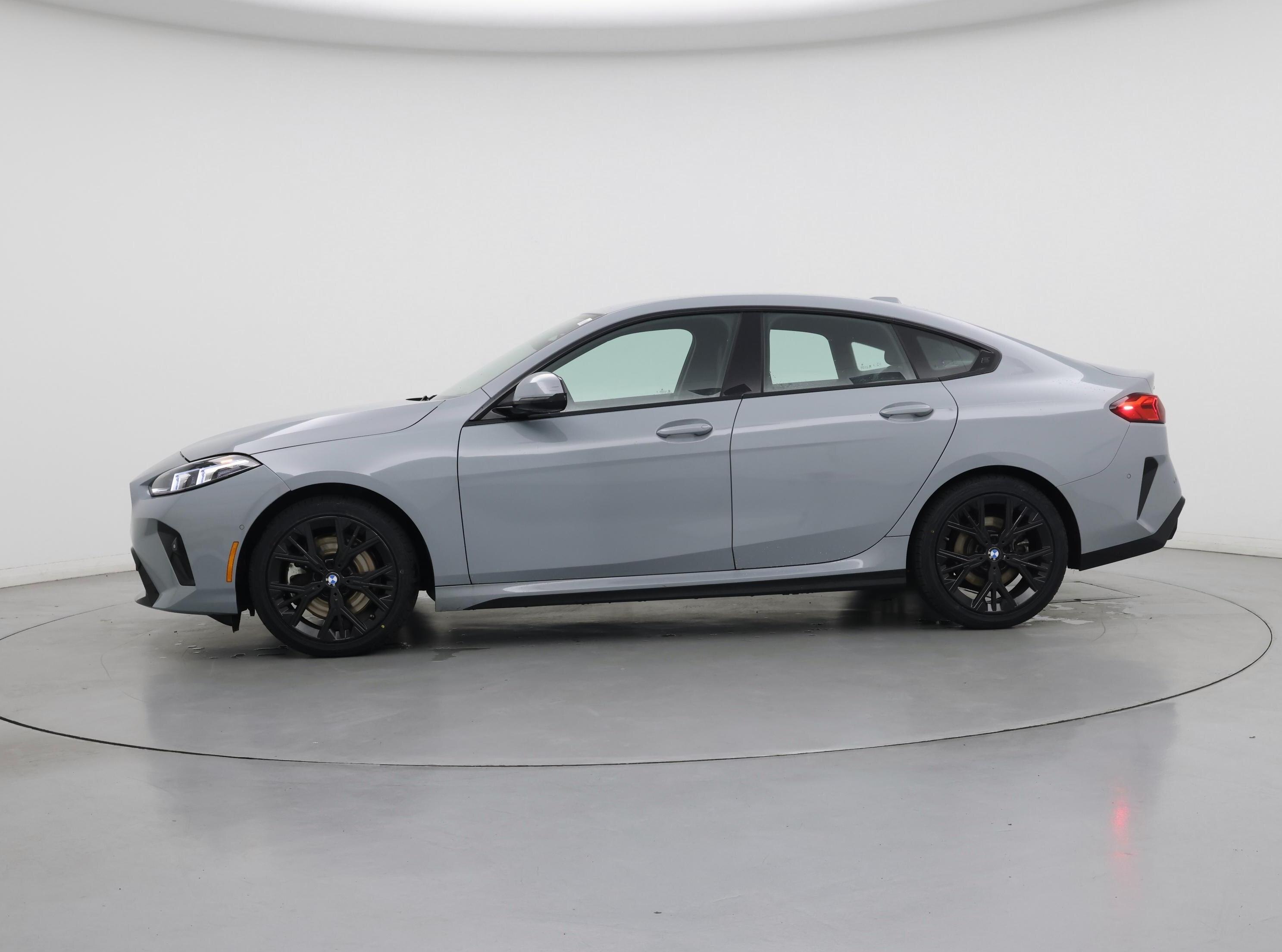 Thumbnail: 2025 BMW 2 Series - 3