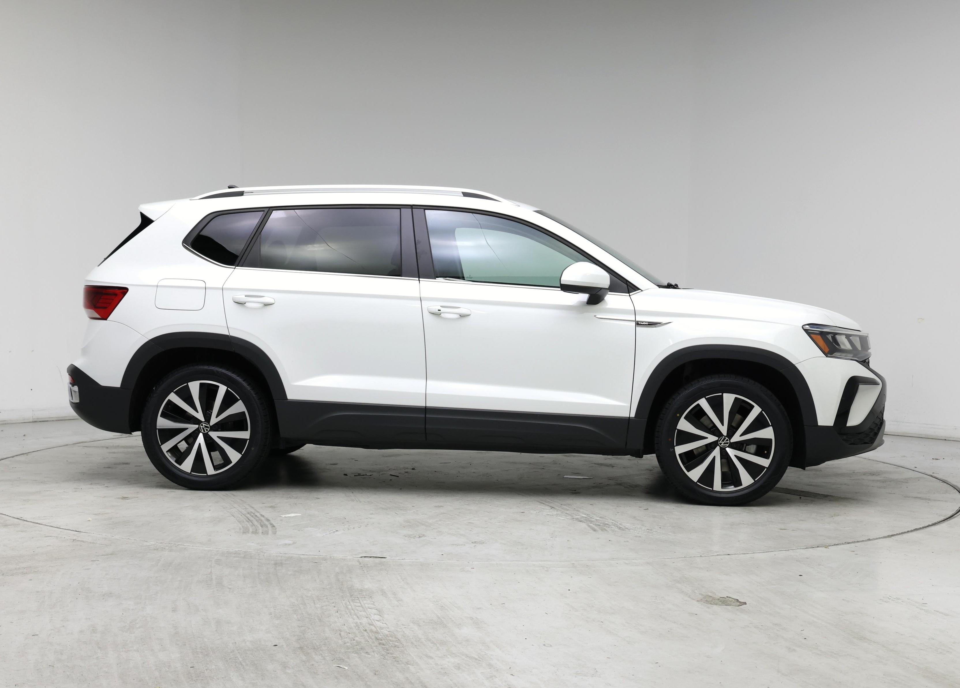Thumbnail: 2022 Volkswagen Taos - 7