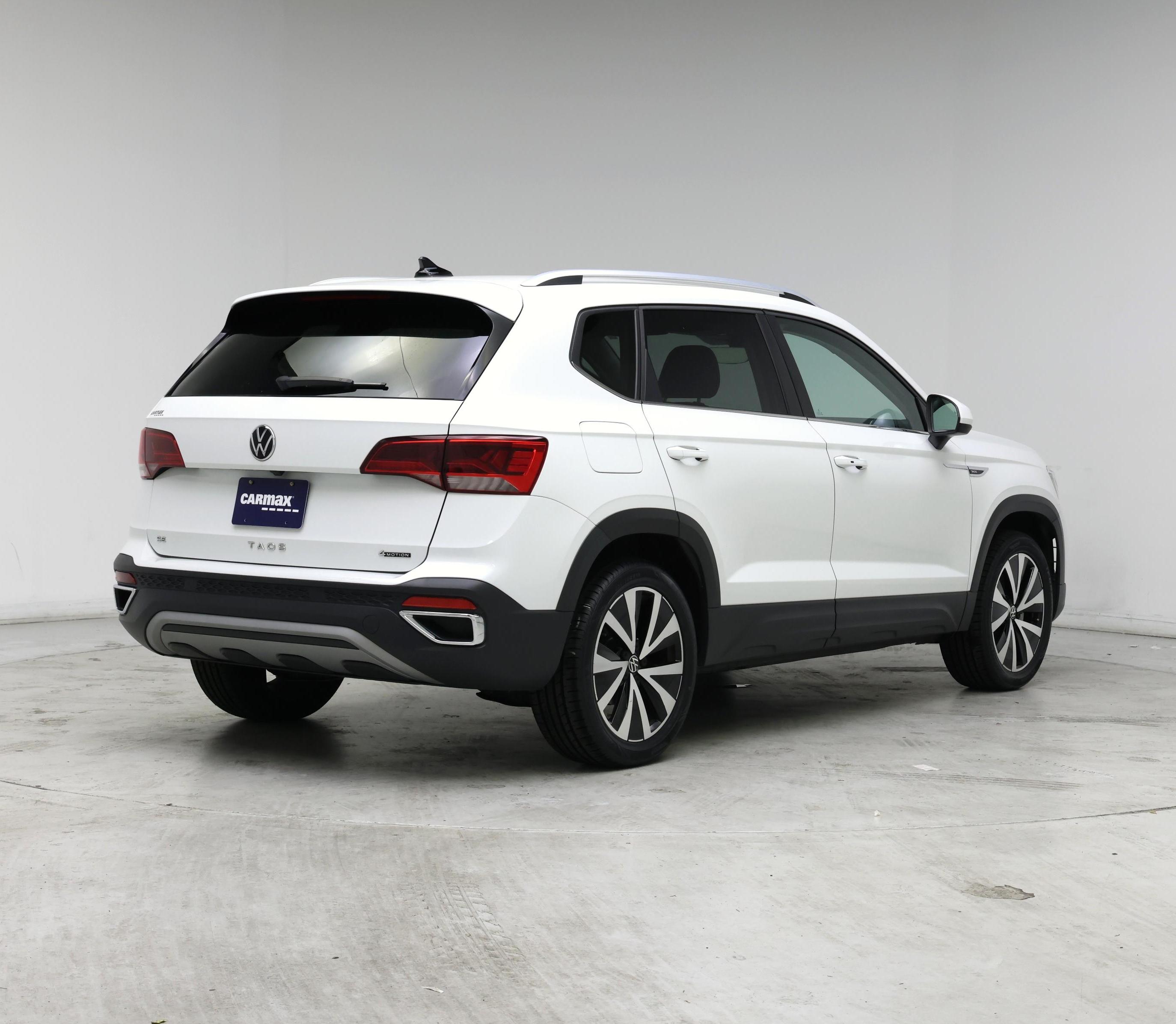 Thumbnail: 2022 Volkswagen Taos - 8