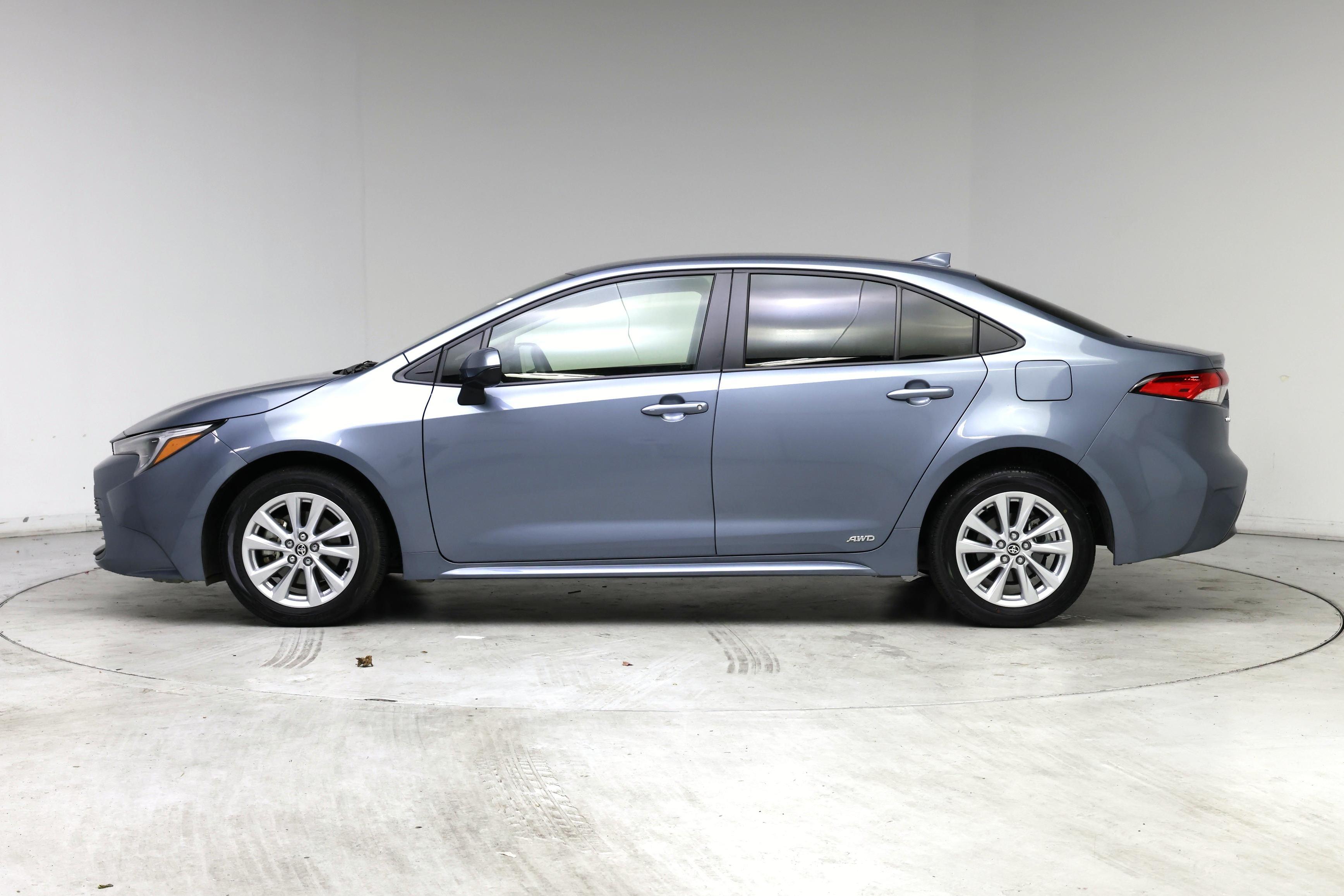 Thumbnail: 2024 Toyota Corolla - 3