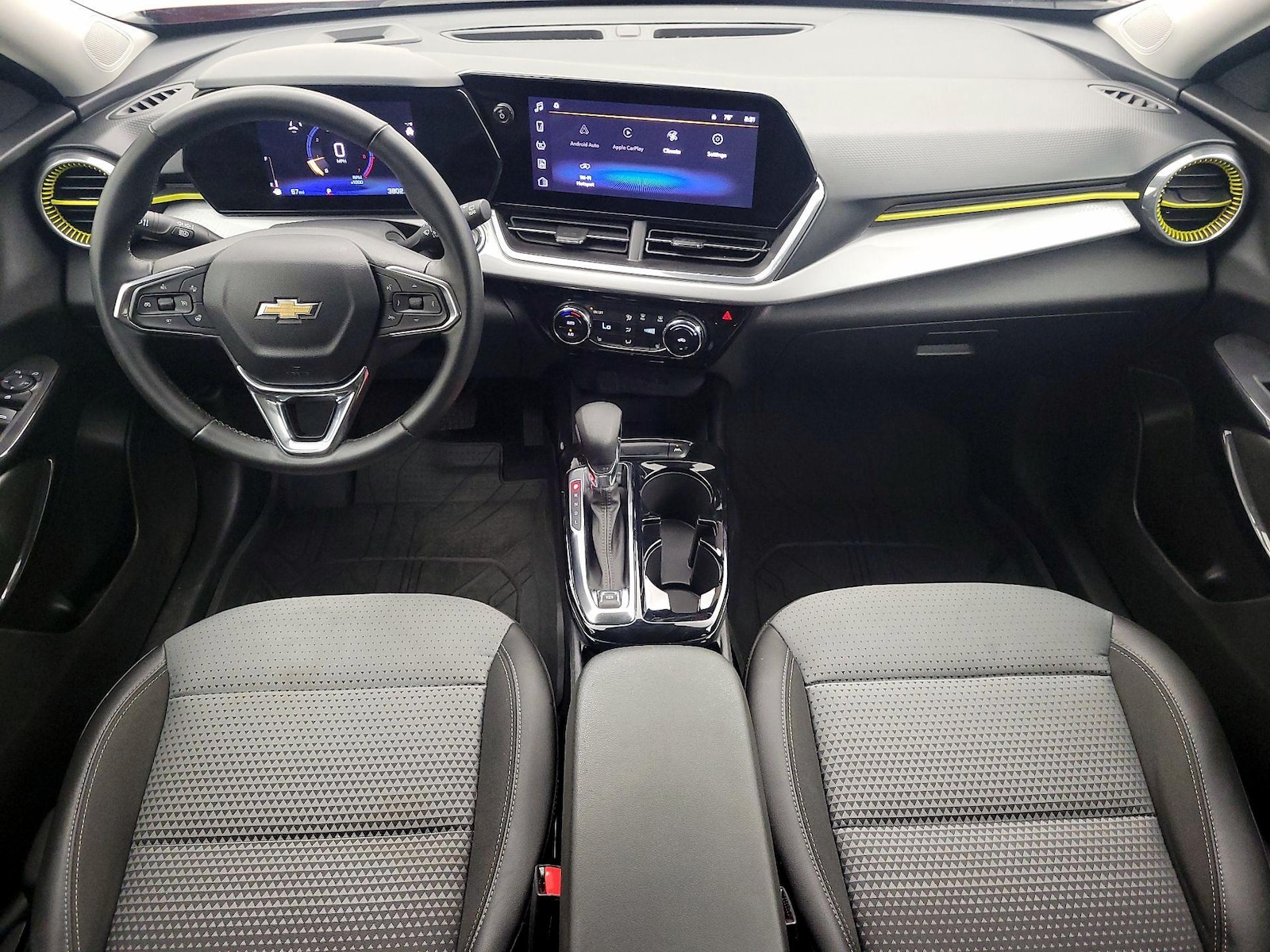 2024 Chevrolet Trax LT - Photo 10