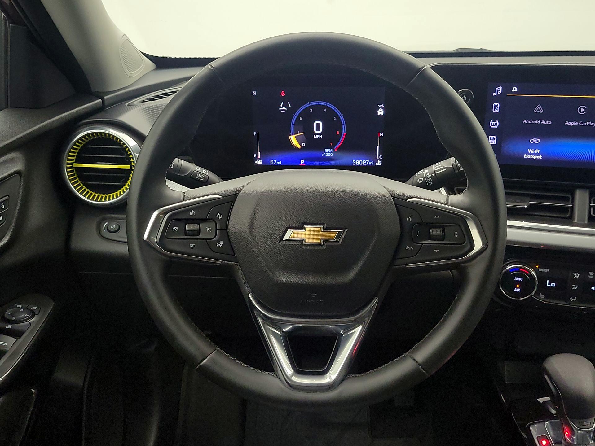 Thumbnail: 2024 Chevrolet Trax - 10