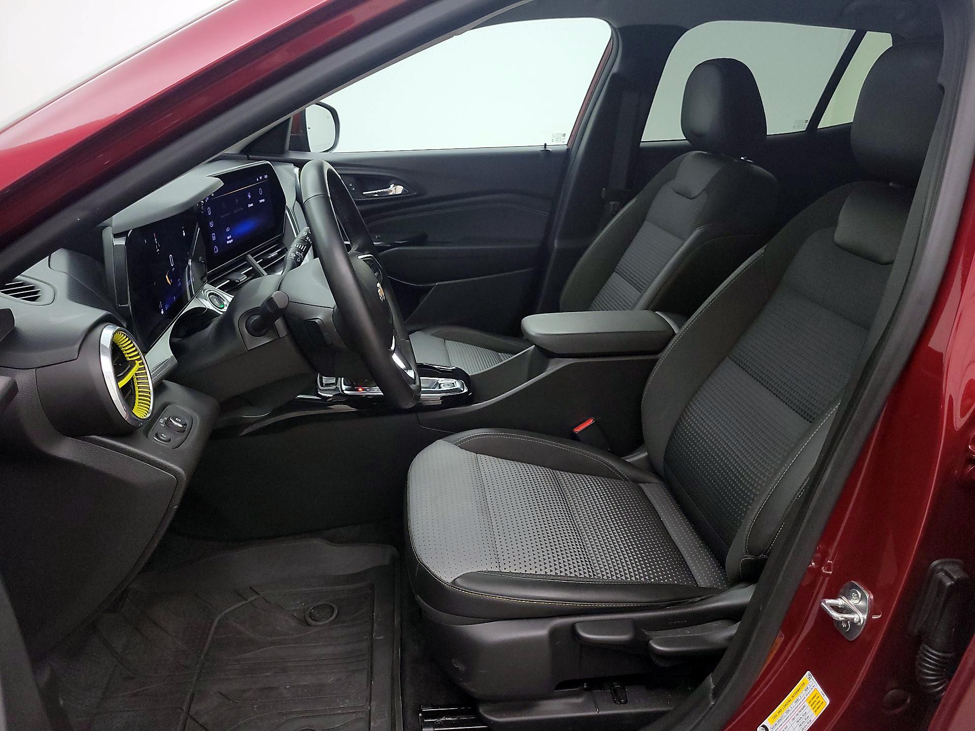 Thumbnail: 2024 Chevrolet Trax - 11