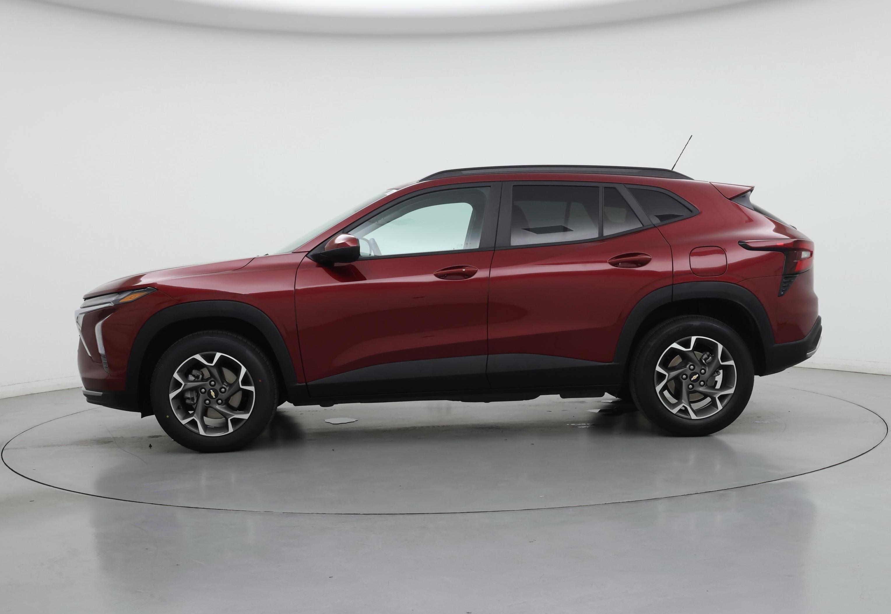 Thumbnail: 2024 Chevrolet Trax - 3