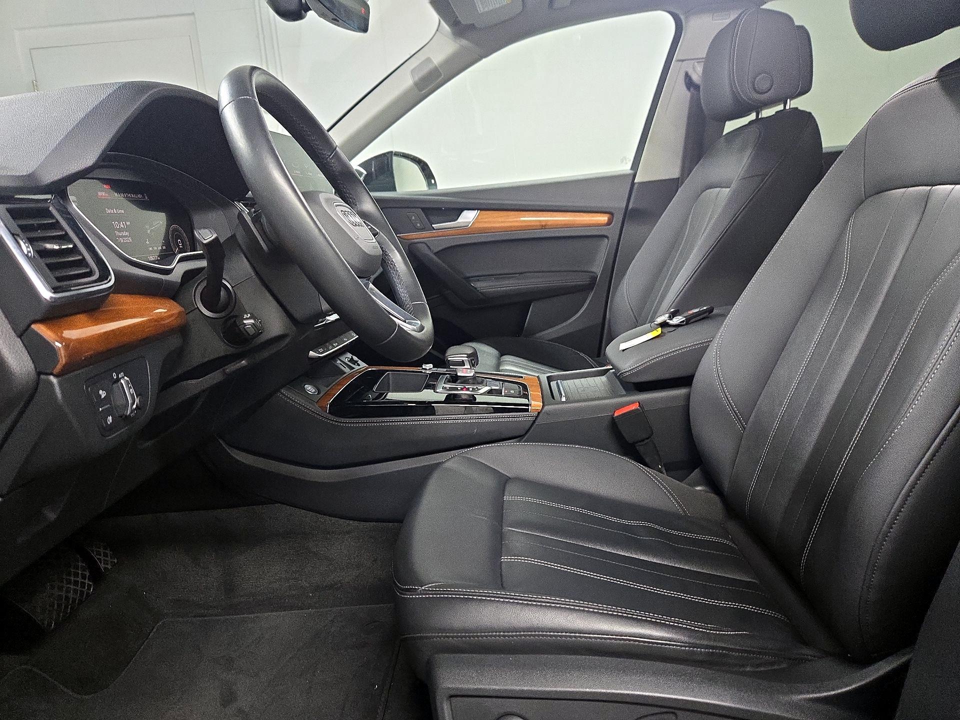 Thumbnail: 2021 Audi Q5 - 11