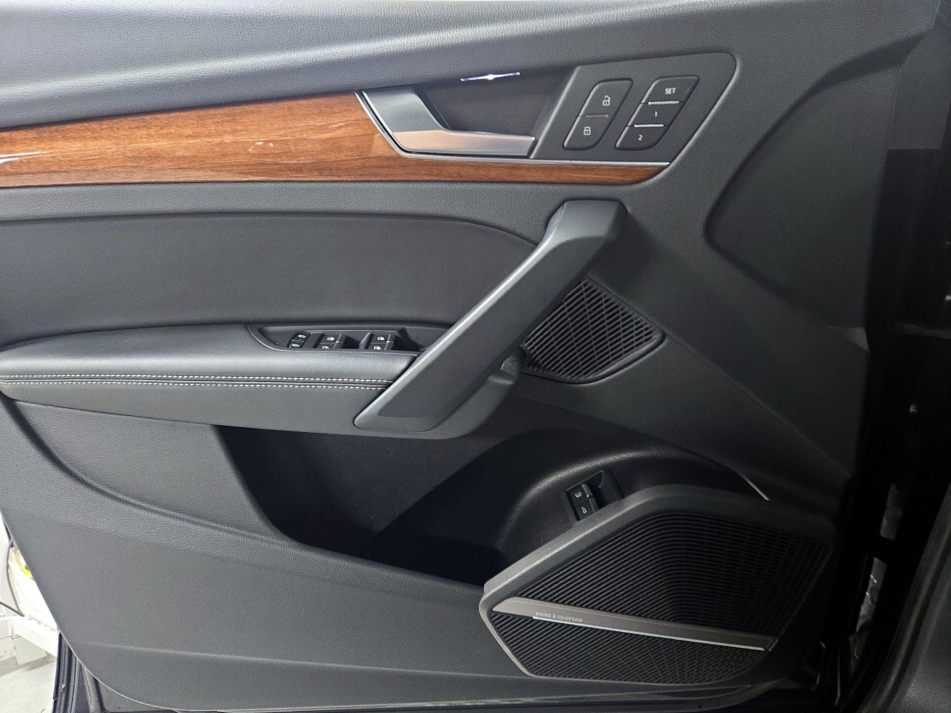 Thumbnail: 2021 Audi Q5 - 12