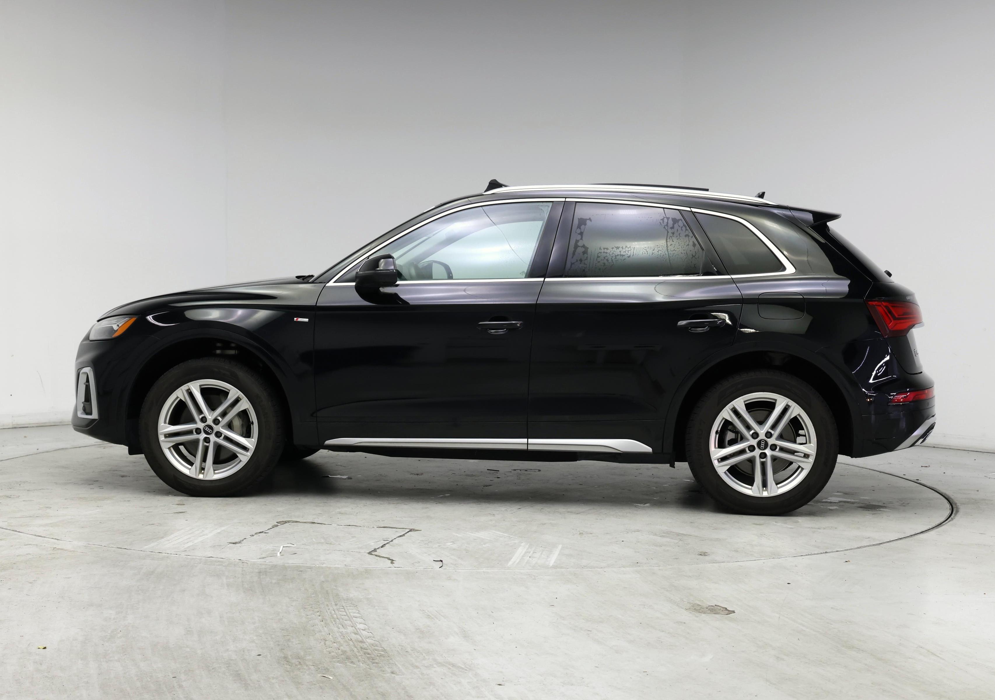 Thumbnail: 2021 Audi Q5 - 3