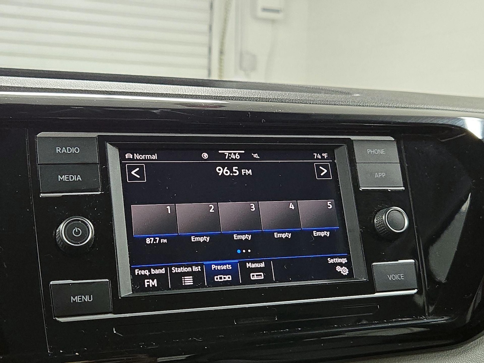 2023 Volkswagen Taos S - Photo 16