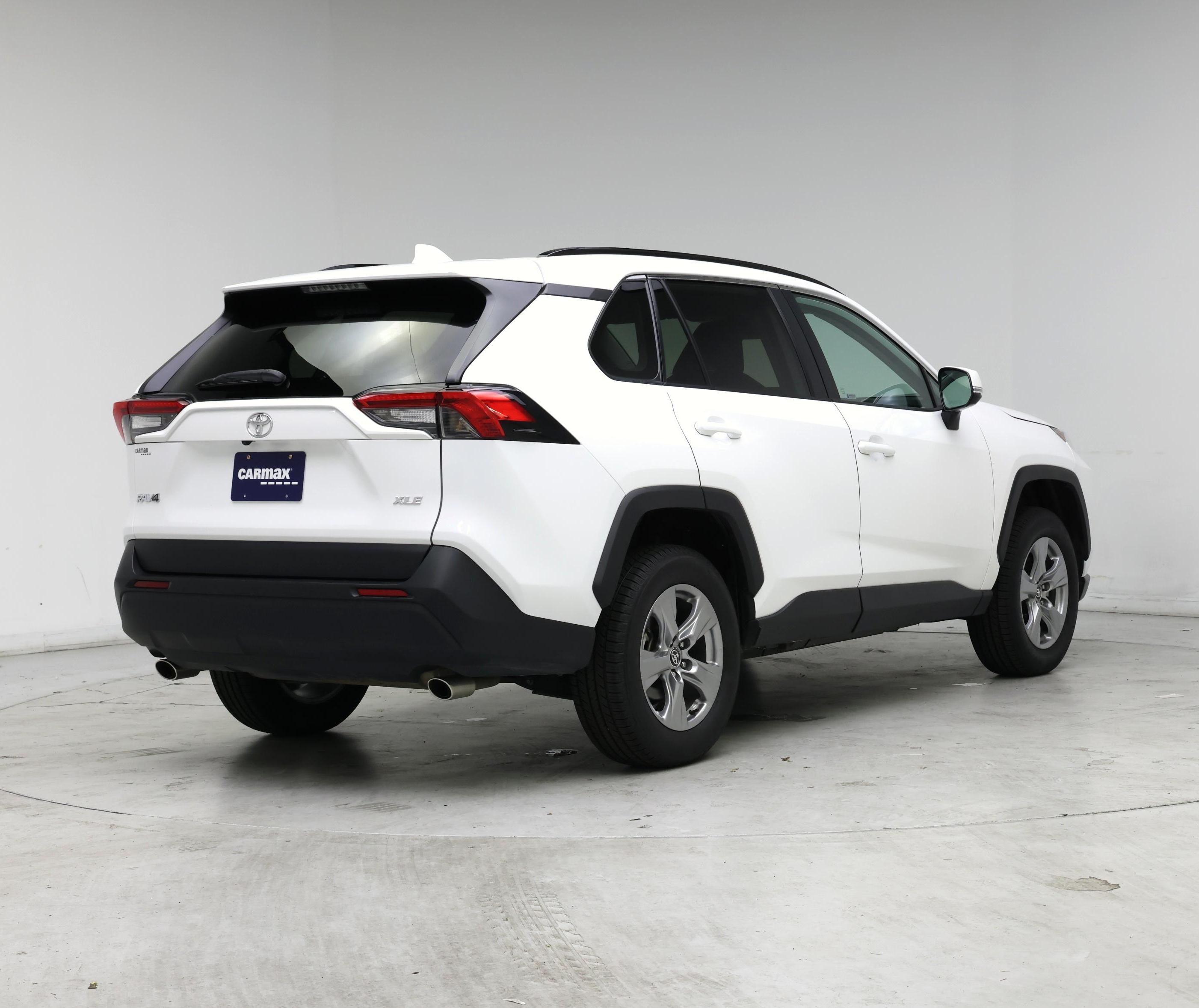 Thumbnail: 2024 Toyota RAV4 - 8