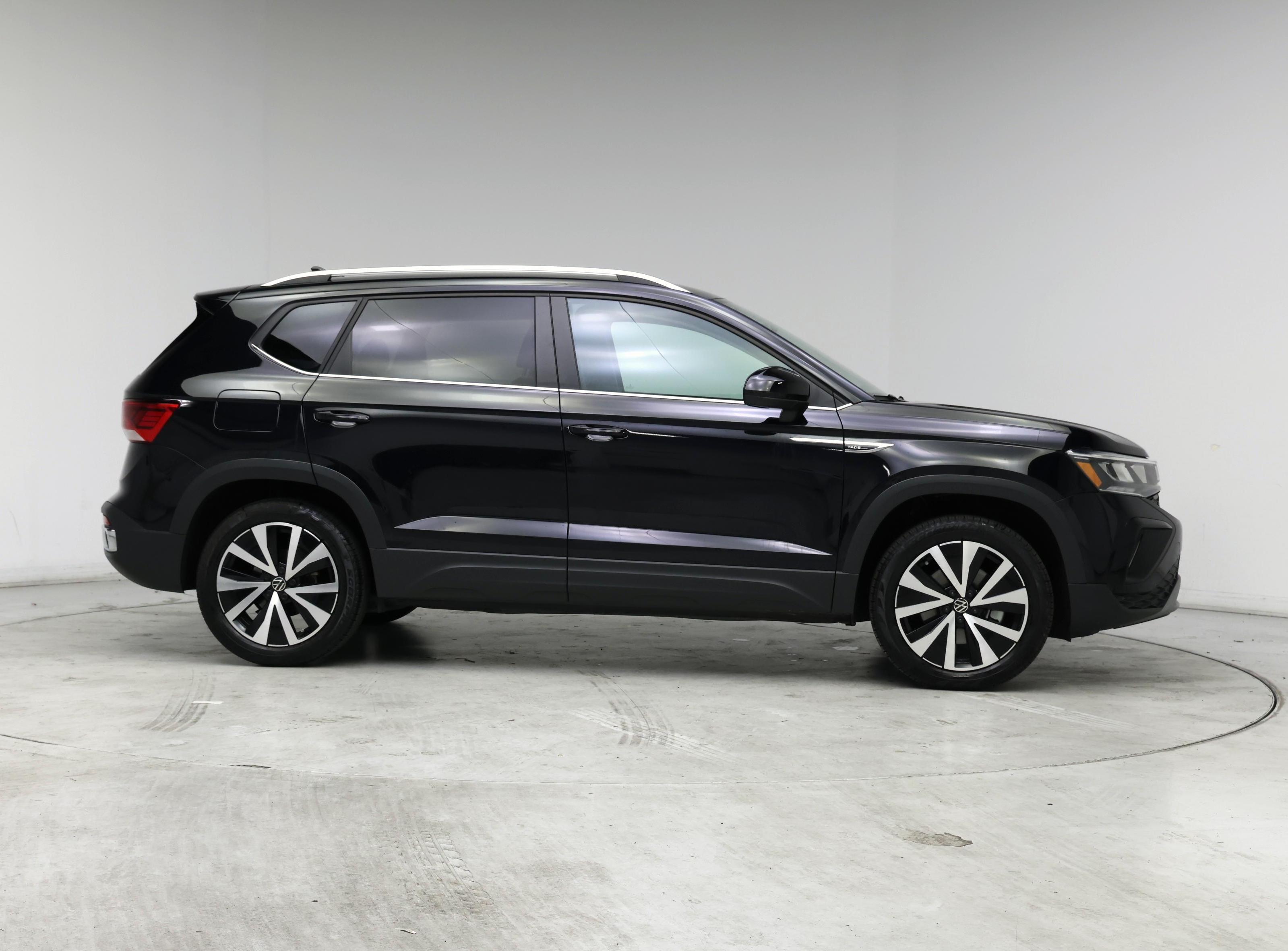 Thumbnail: 2022 Volkswagen Taos - 7