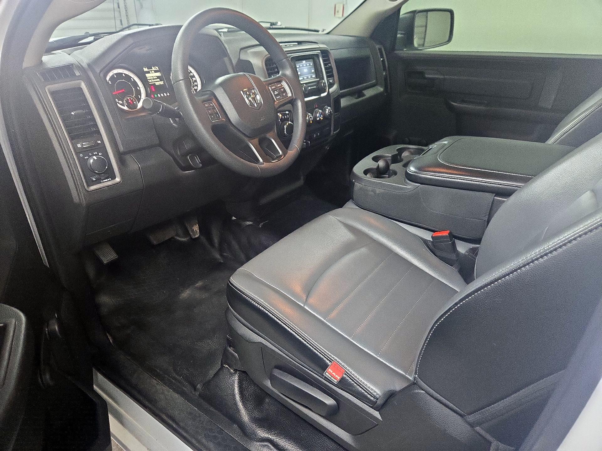 Thumbnail: 2023 RAM 1500 Classic - 11